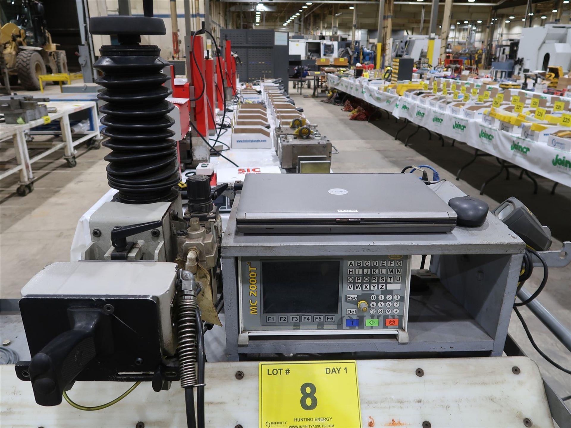 COUTH MC2000T PORTABLE MARKING MACHINE W/CART, AIRHOSE REELS, ETC. - Image 3 of 4