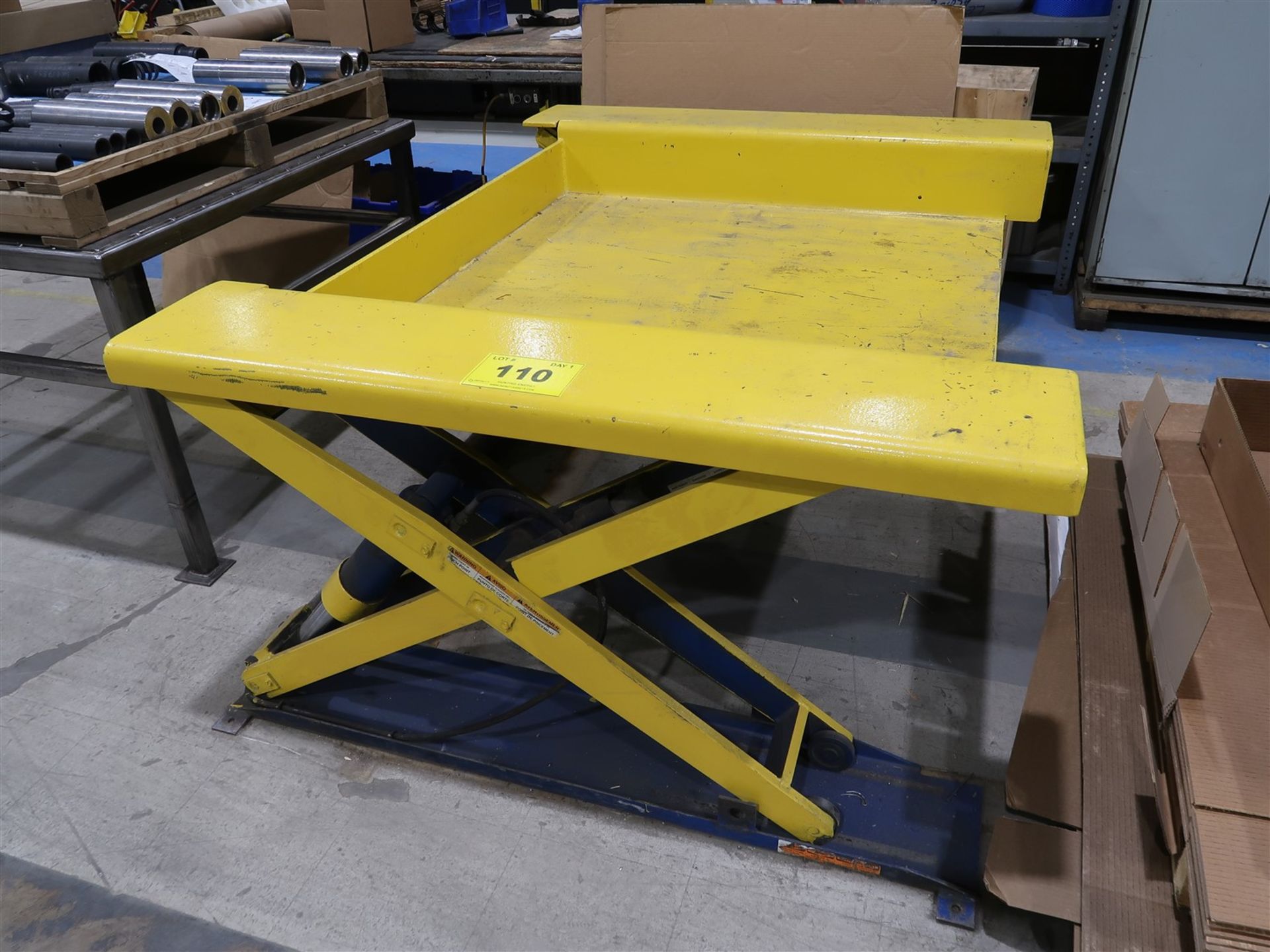 HYDRAULIC SCISSOR LIFT 48 IN. X 51 IN.