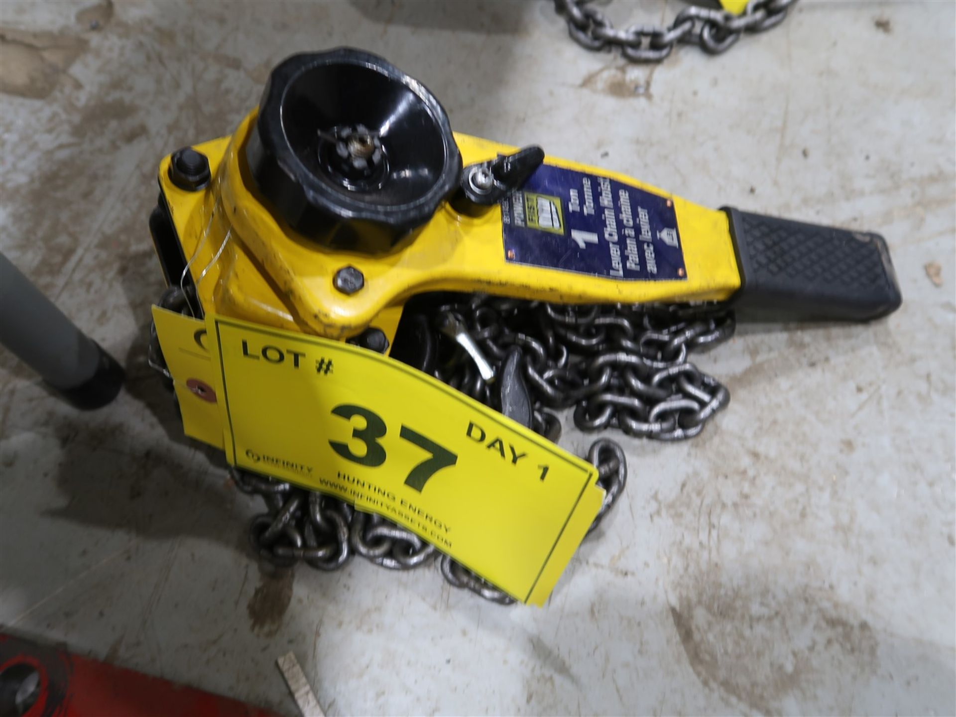 POWER FIST 1 TON LEVER CHAIN HOIST