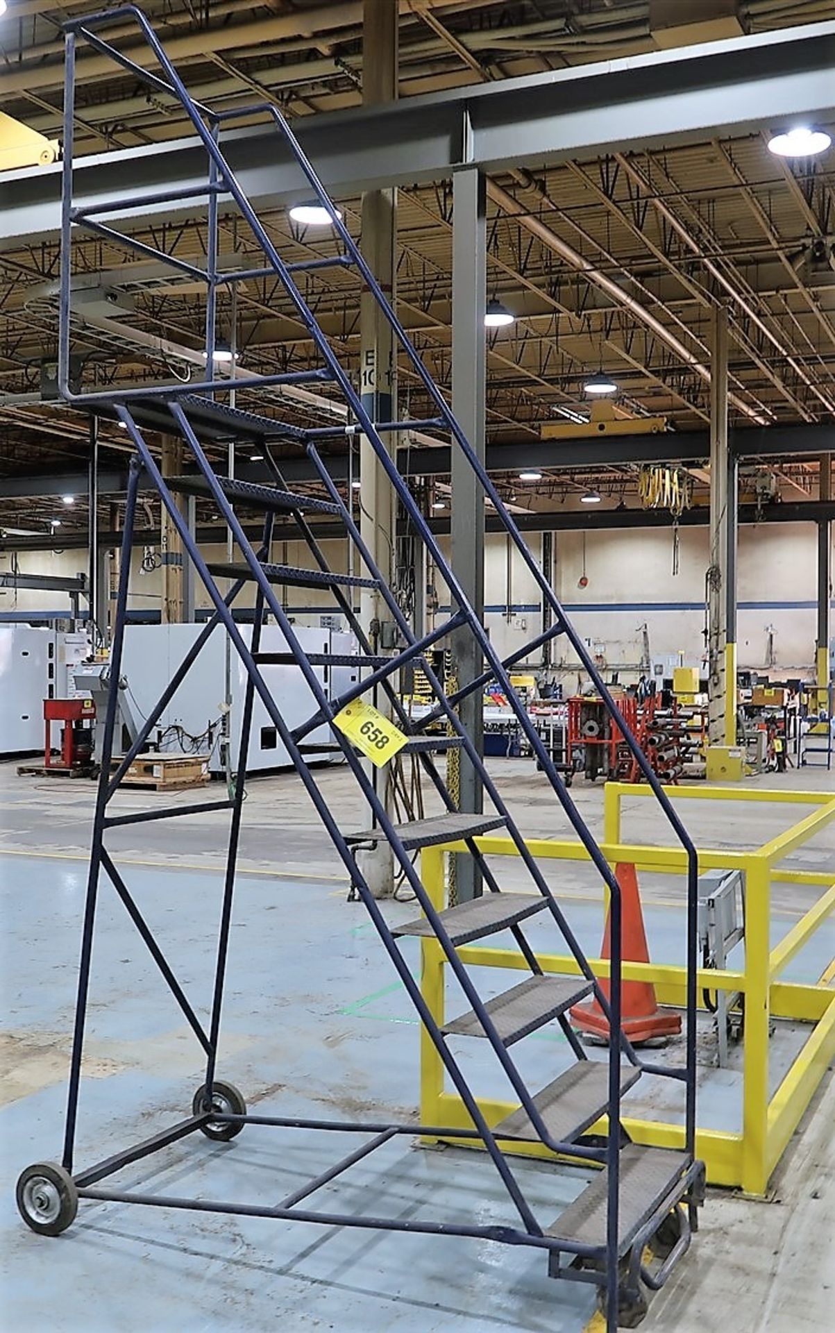 8 FT. PORTABLE WAREHOUSE STAIRS