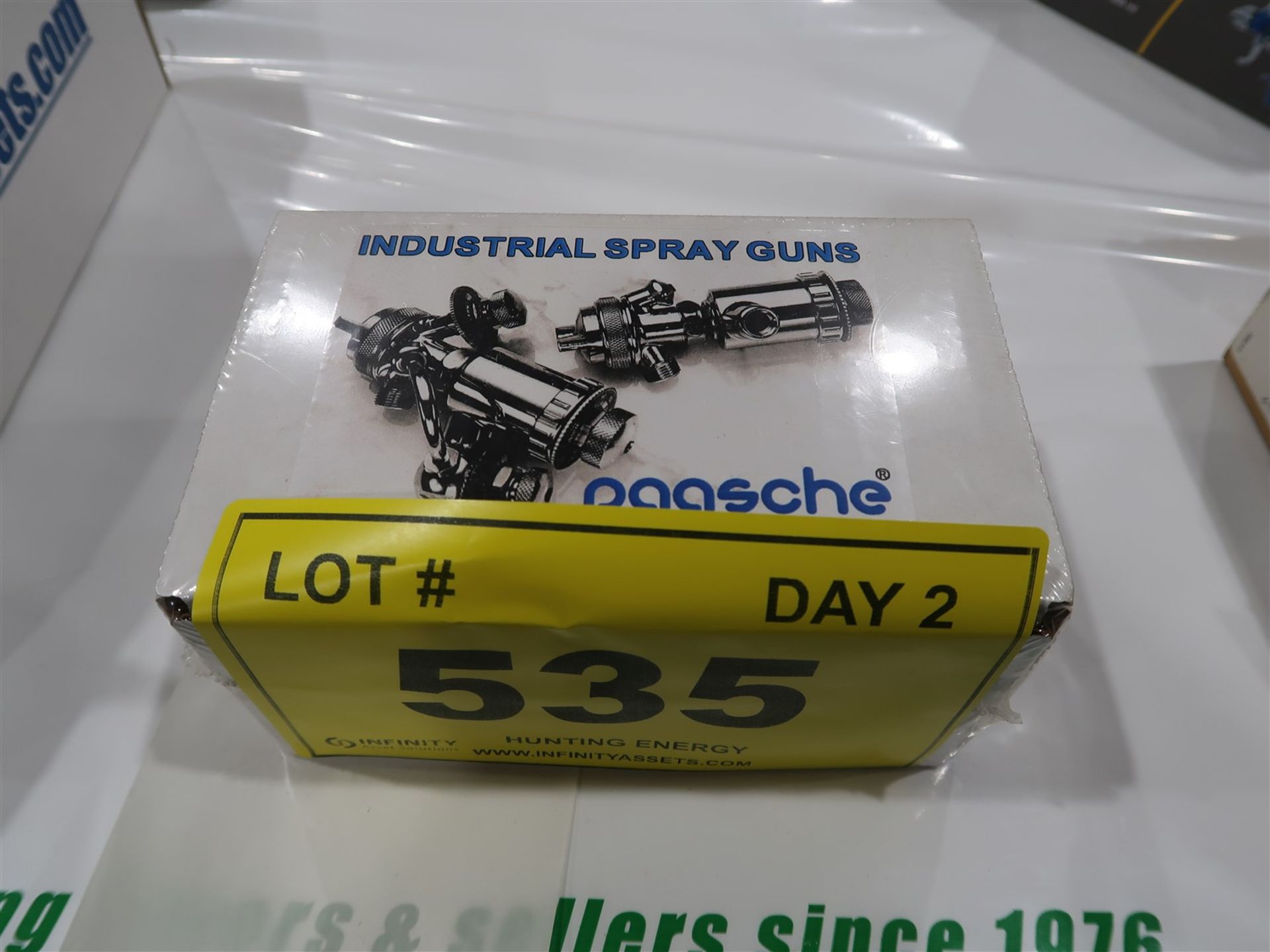 PAASCHE INDUSTRIAL SPRAY GUN