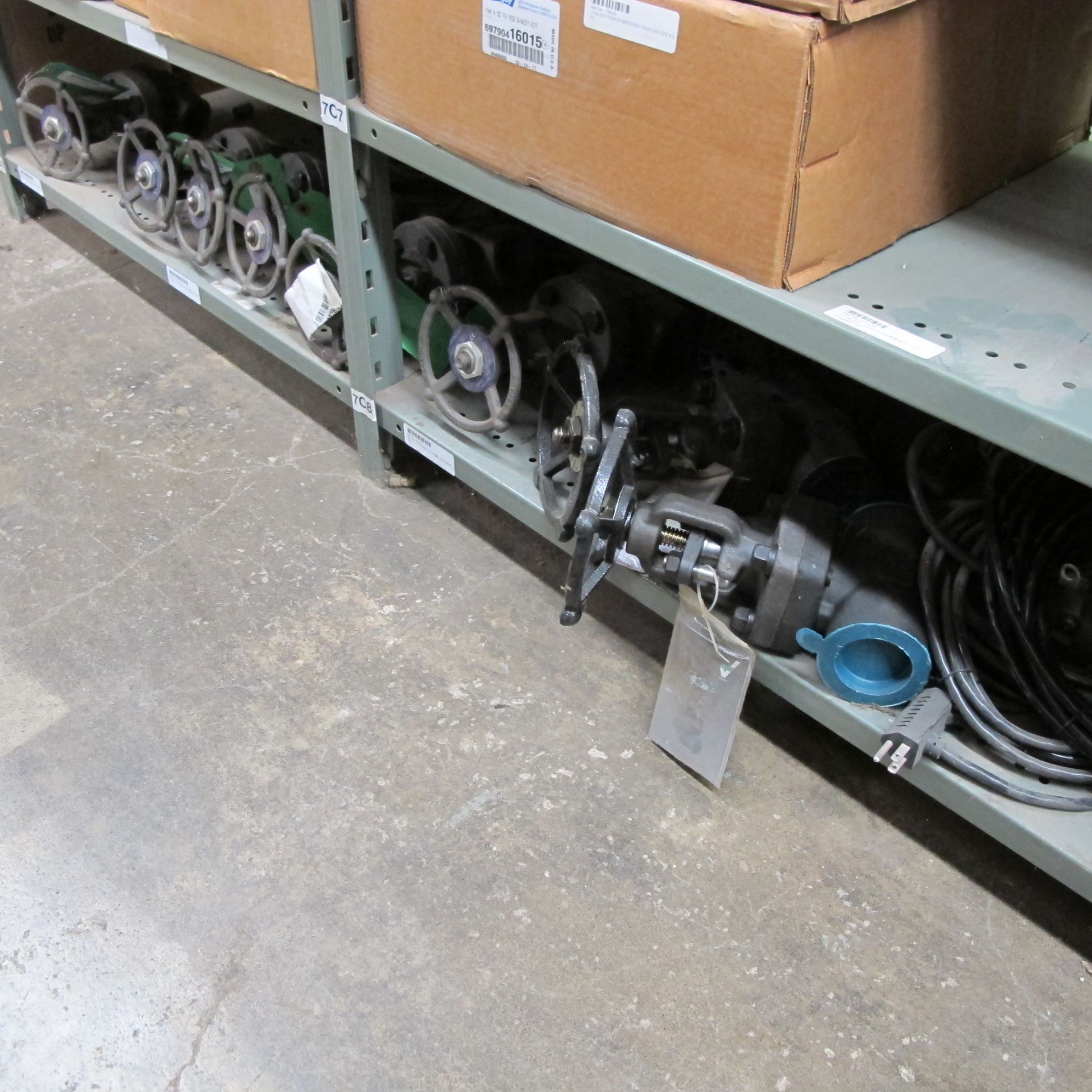 LOT OF (6) SECTIONS OF RACKING UP TO 9-LEVELS INCLUDING CONTENTS ON BOTH SIDES OF RACK, VALVES, - Bild 19 aus 19