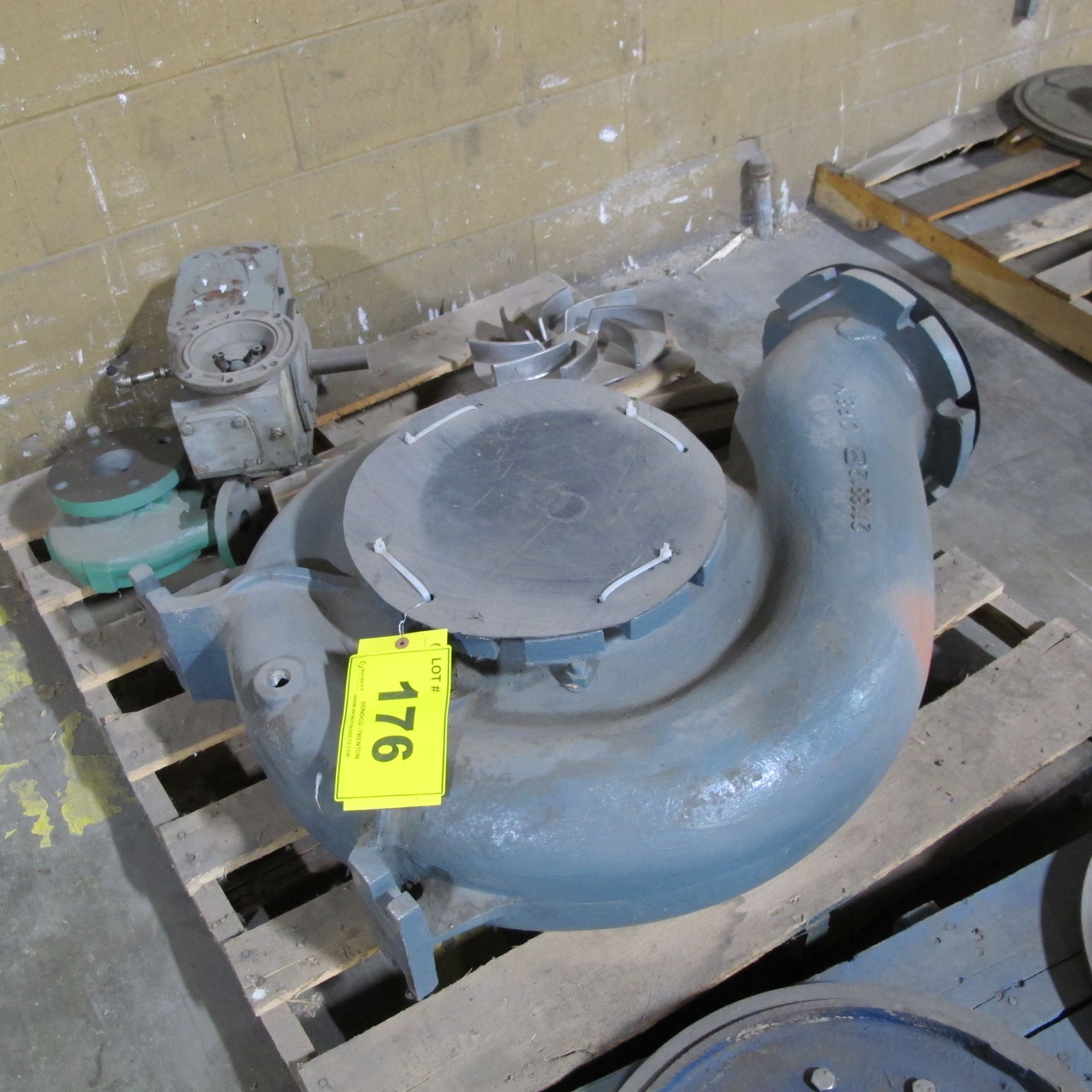 PALLET OF ASST. PUMP COMPONENTS AND GEARBOX (EAST BUILDING, SOUTH WAREHOUSE)