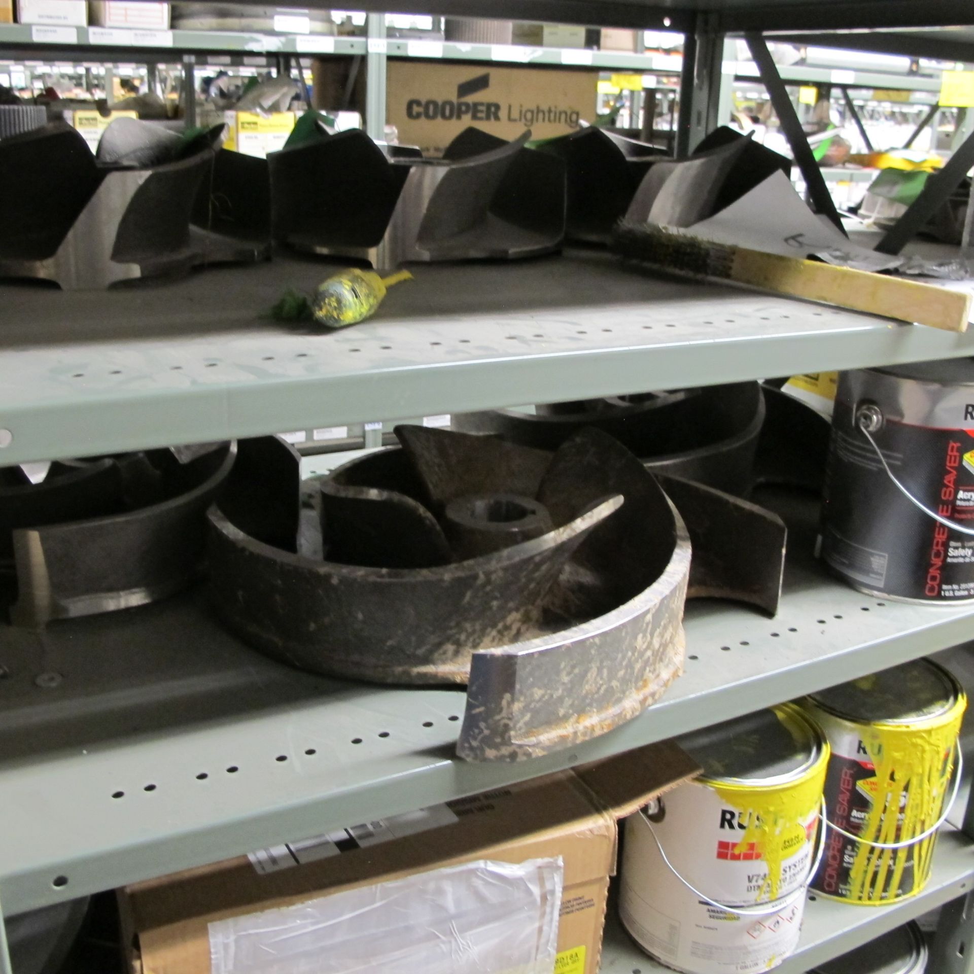 LOT OF (6) SECTIONS OF RACKING UP TO 9-LEVELS INCLUDING CONTENTS ON BOTH SIDES OF RACK, PUMP - Bild 38 aus 49