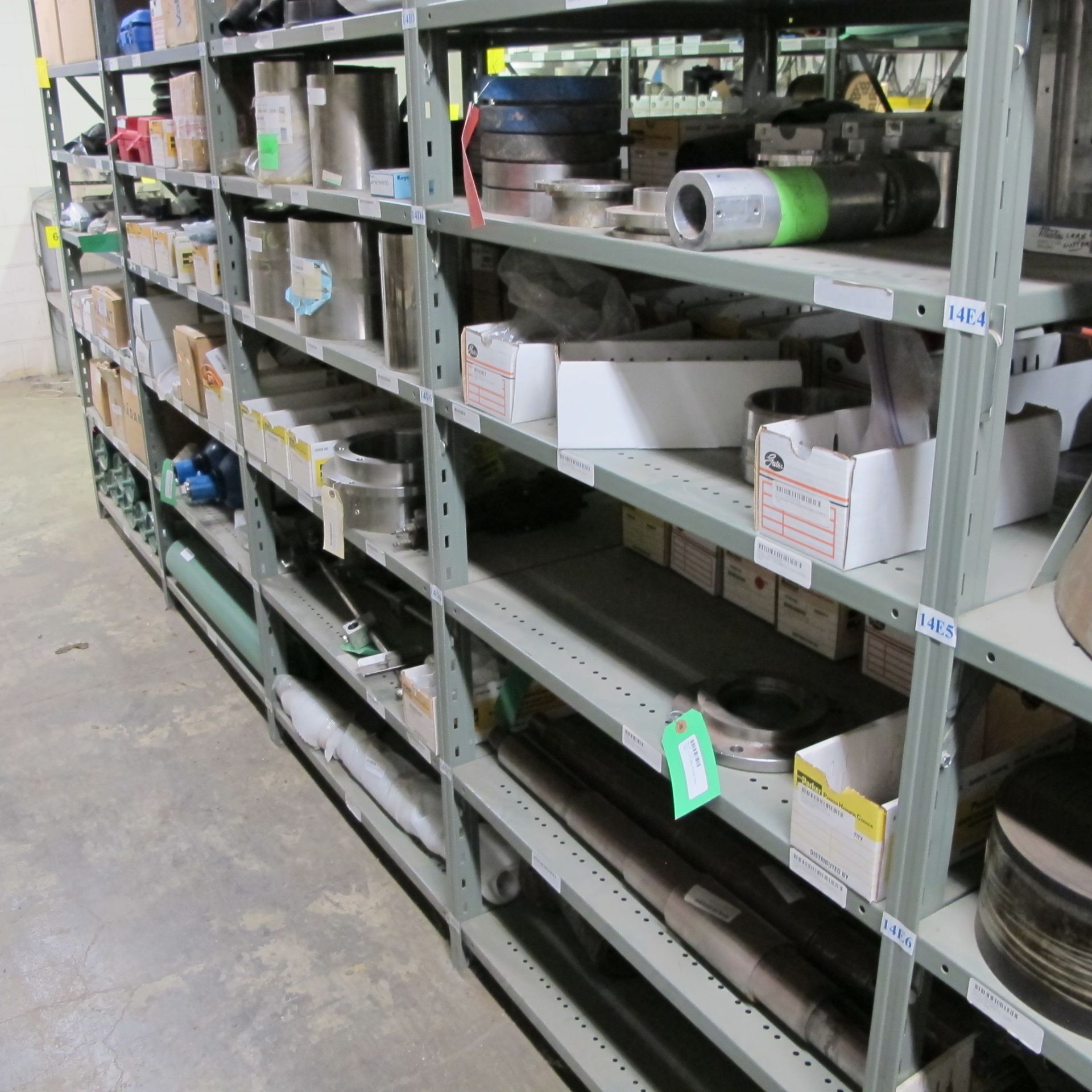 LOT OF (6) SECTIONS OF RACKING UP TO 9-LEVELS INCLUDING CONTENTS ON BOTH SIDES OF RACK, ROLLS, - Bild 6 aus 14
