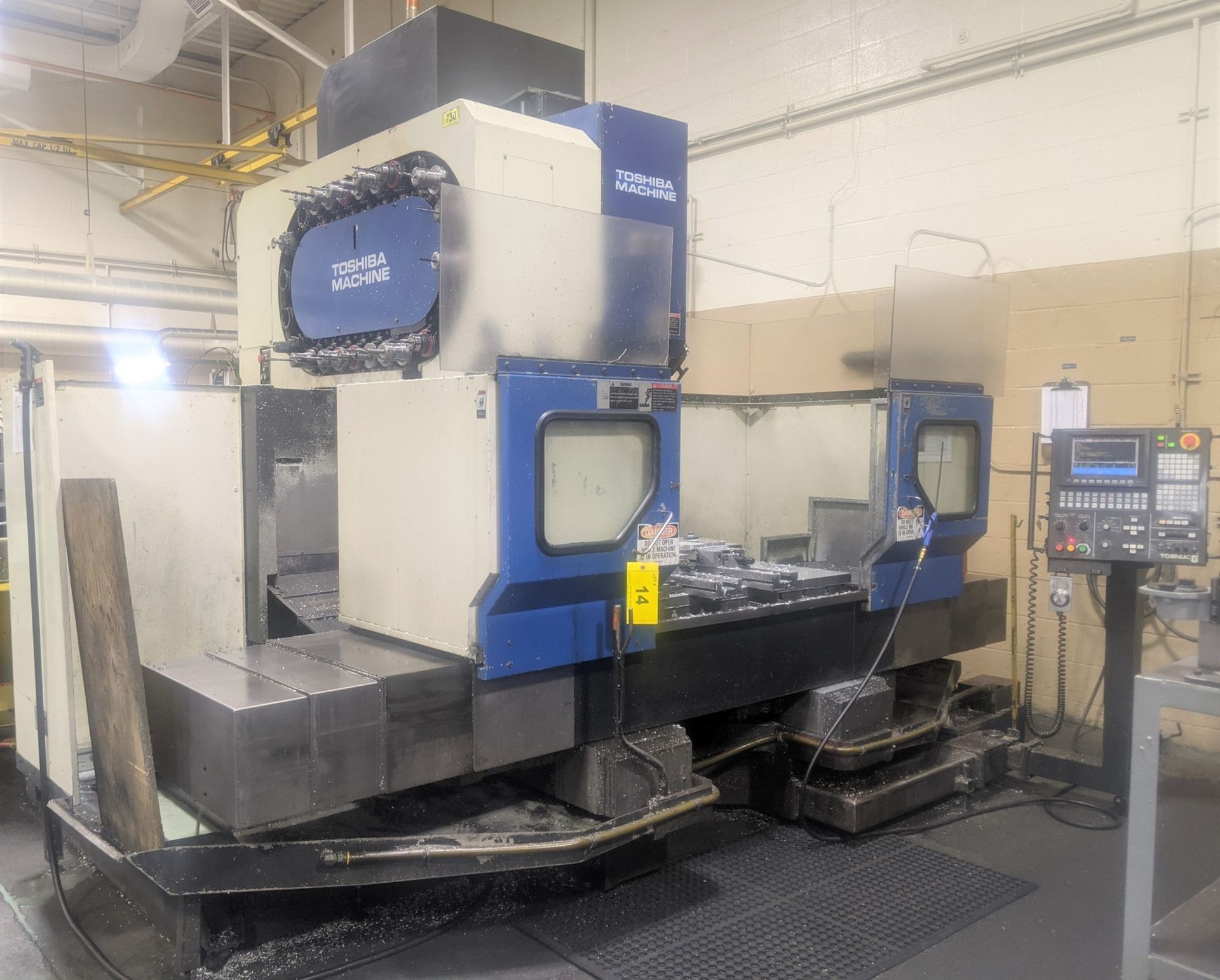 TOSHIBA VMC-550 CNC VERTICAL MACHINING CENTER, CNC CONTROL, (24) ATC, CHIP CONVEYOR, 220V, S/N