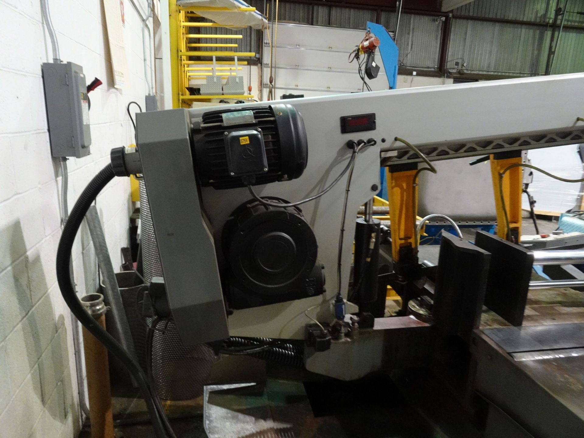 WAY TRAIN MODEL W1824SSA HORIZONTAL SEMI-AUTOMATIC BANDSAW, 5 H.P., AUTO CLAMP, C/W 24" X 165" - Image 11 of 18