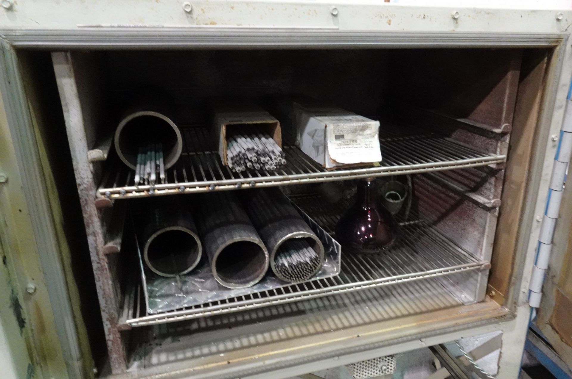 PYRADIA ROD STORAGE OVEN (RIGGING FEE $80) - Image 4 of 4