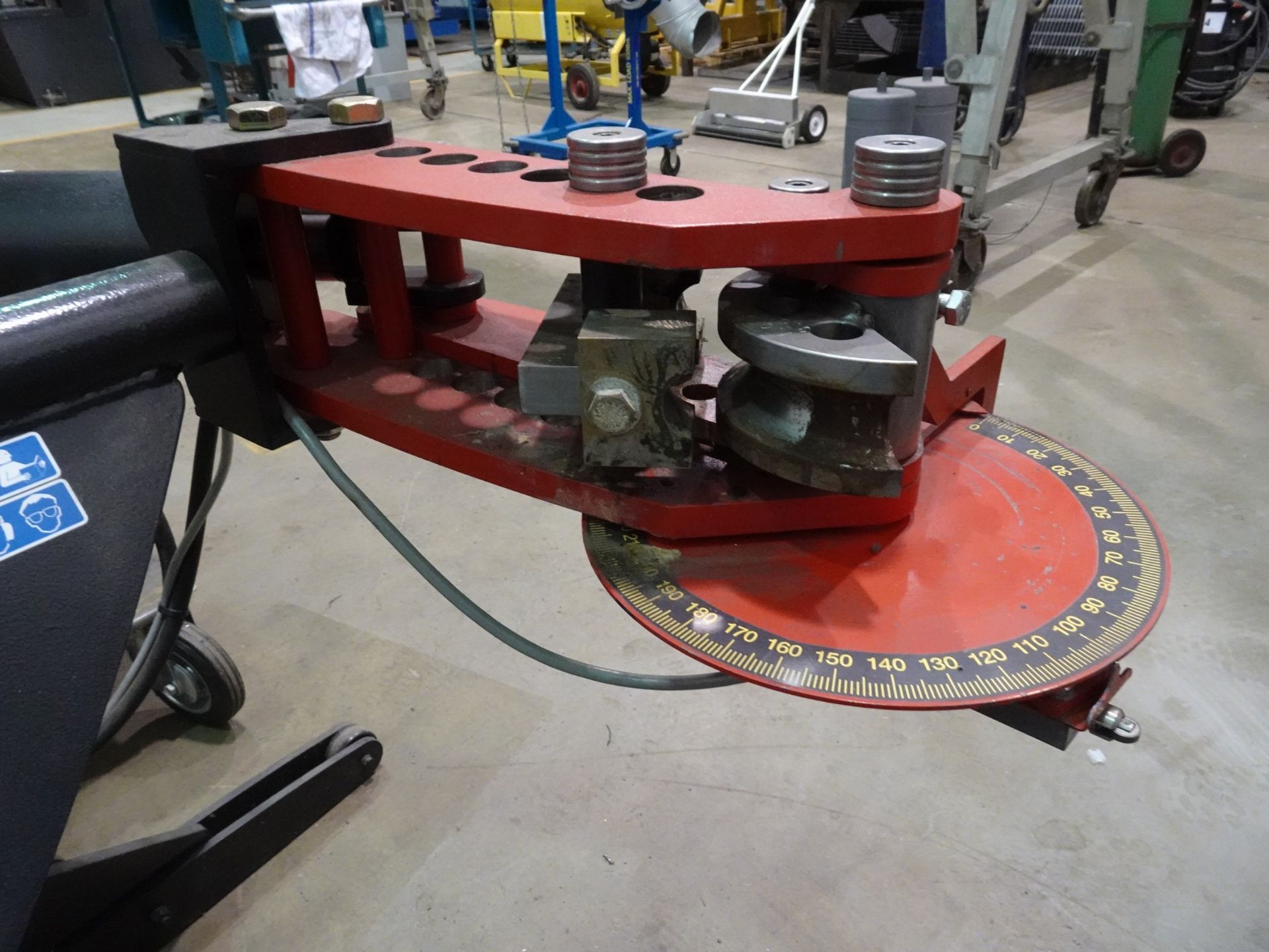 CST 10 TON CAPACITY, HYDRAULIC BENDER MOUNTED ON CASTORS C/W 3 H.P. HYDRAULIC POWER PACK MOUNTED - Image 5 of 14