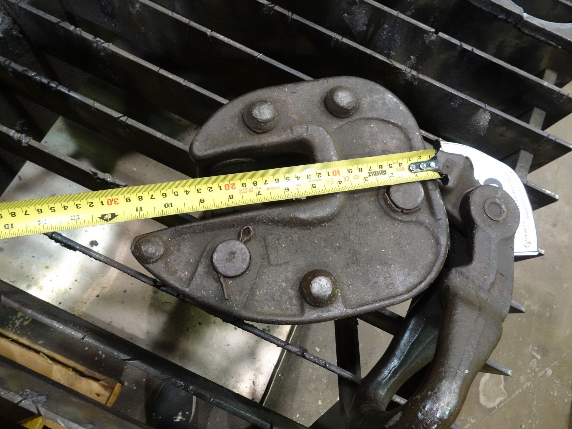 LARGE CAPACITY PLATE LIFTING CLAMP (RIGGING FEE $10) - Image 2 of 2