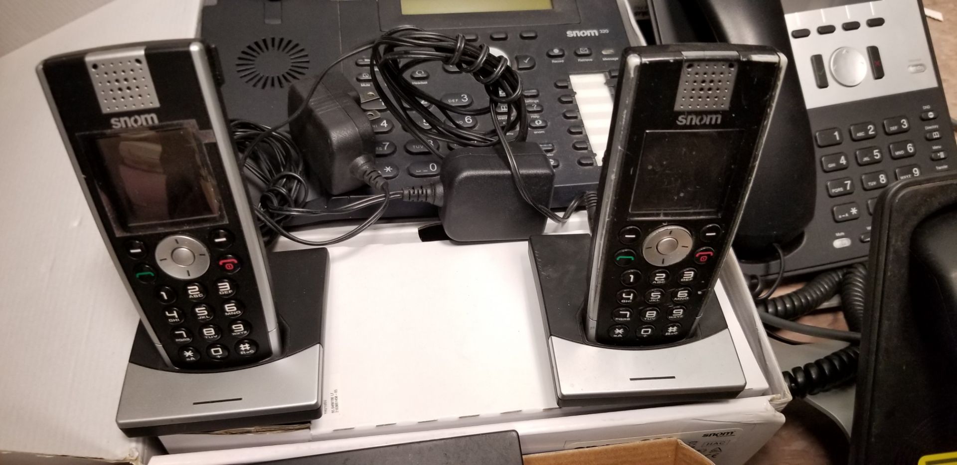 SNOM VOICE OVER I.P. W/ 4 HANDSETS , 2 CORDLESS PHONES - Image 5 of 5