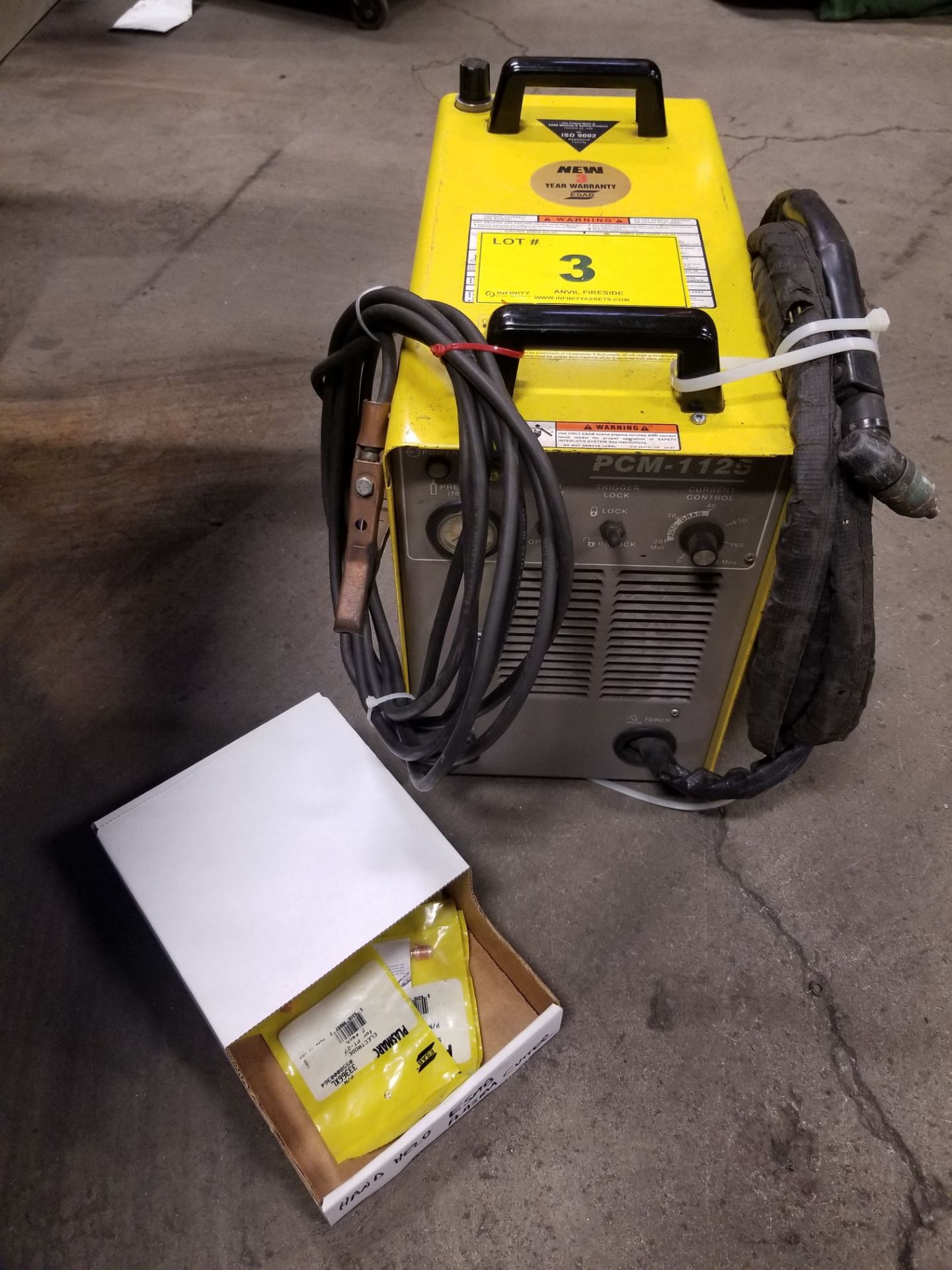 ESAB PCM-1125 PLASMA CUTTER - SN: PA-1940115