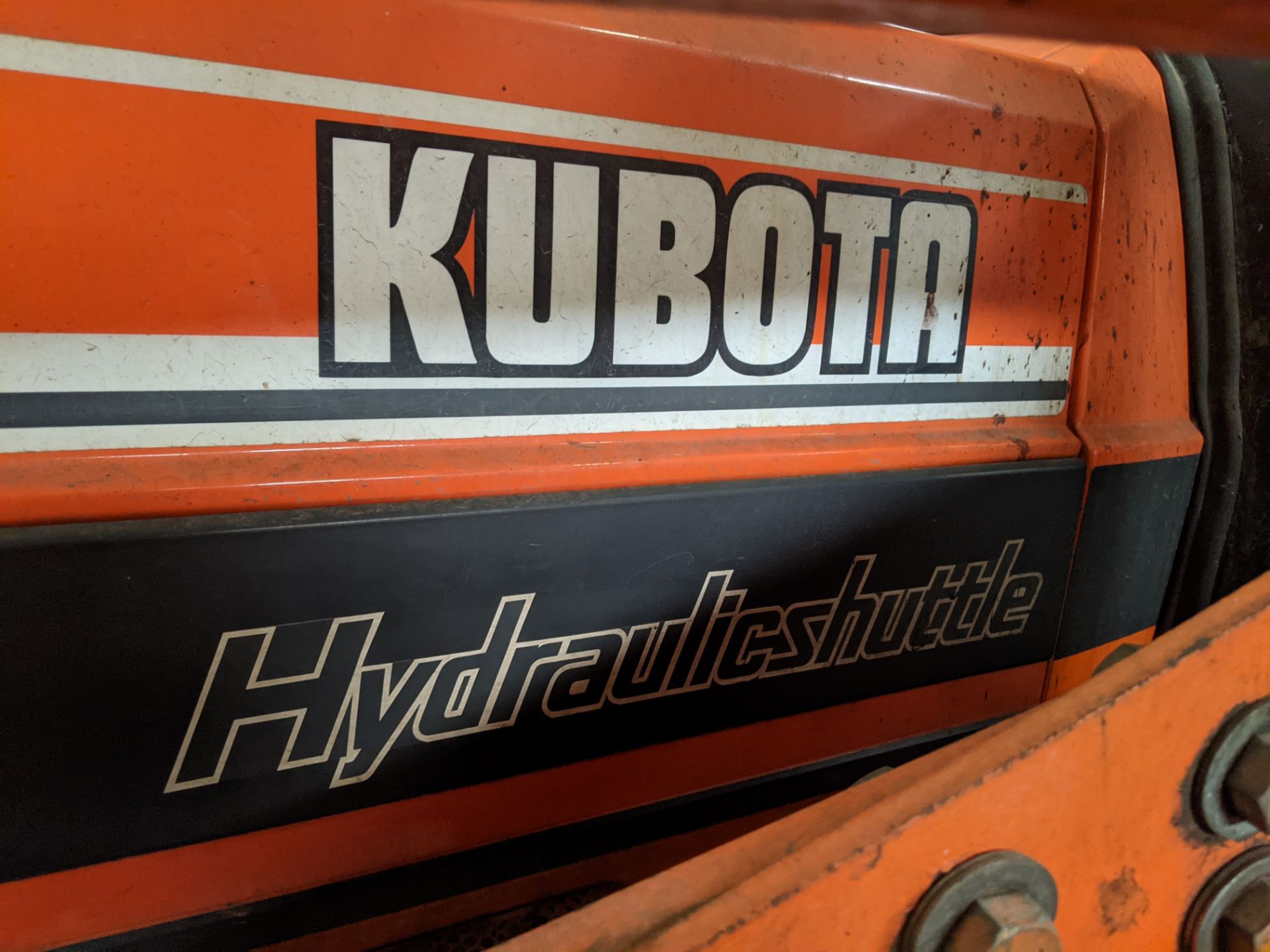 KUBOTA BF800 LOADER, S/N 10910, L3350 4WD, HYDRAULIC SHUTTLE, MARK VII, APPROX. 5,750HRS, BUCKET - Image 22 of 26