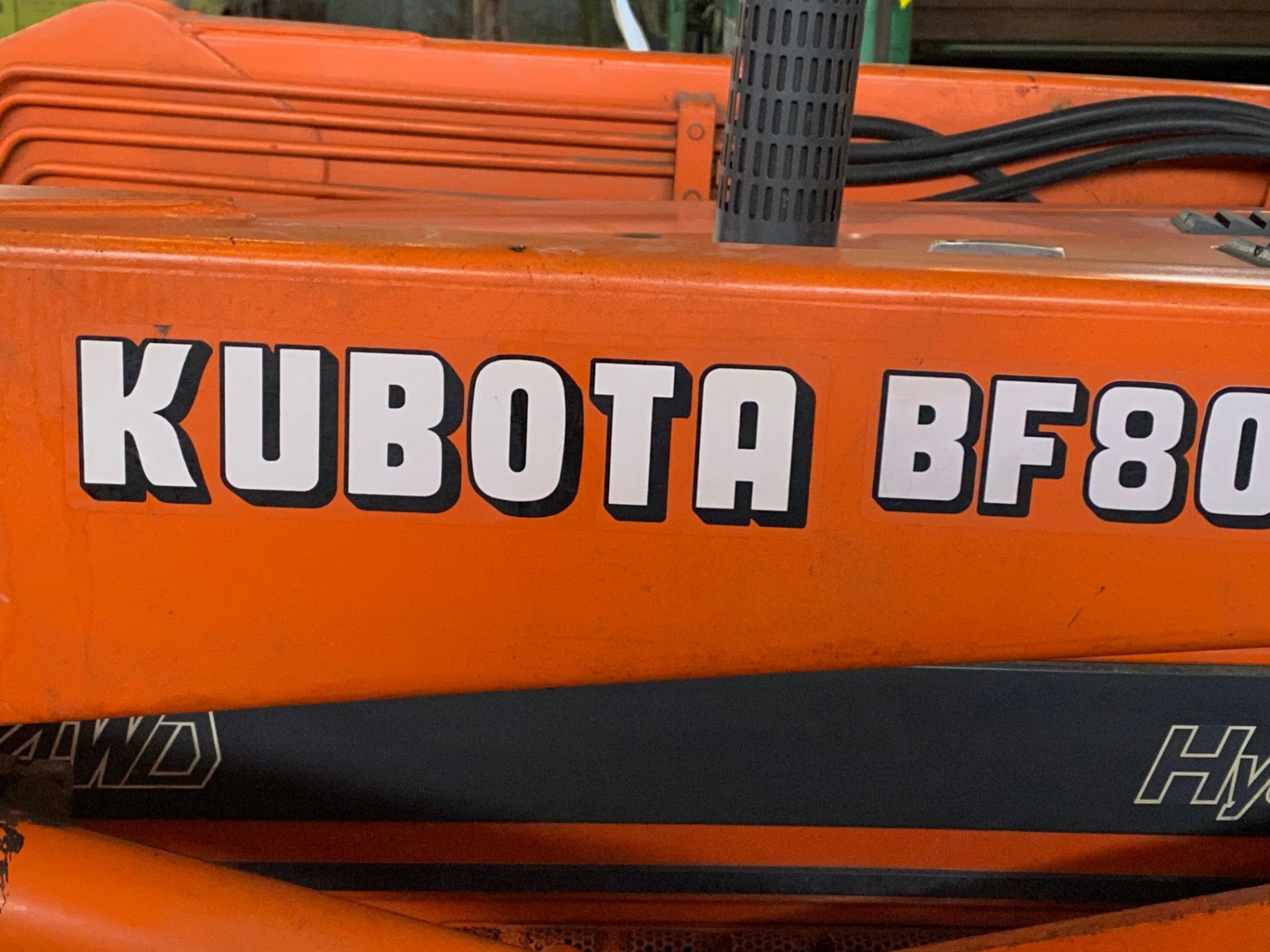 KUBOTA BF800 LOADER, S/N 10910, L3350 4WD, HYDRAULIC SHUTTLE, MARK VII, APPROX. 5,750HRS, BUCKET - Image 20 of 26