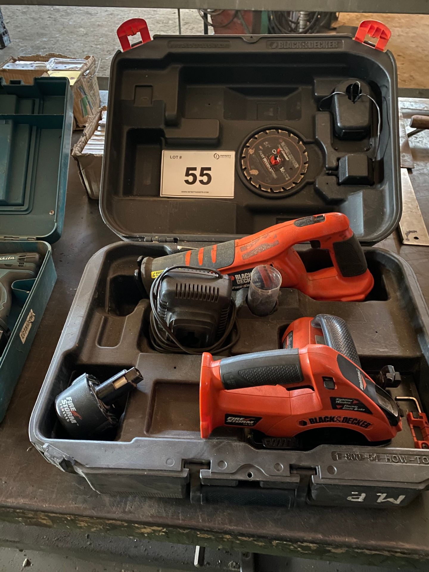 BLACK & DECKER RECIPROCATING SAW & SKILL SAW SET (NO BATTERIES)