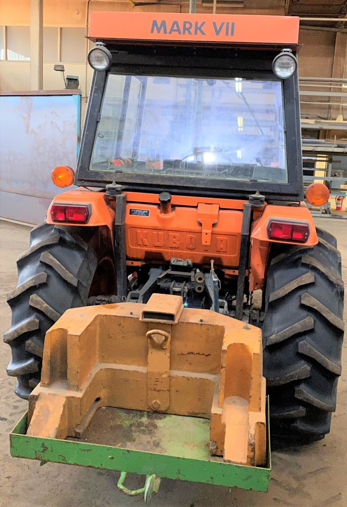 KUBOTA BF800 LOADER, S/N 10910, L3350 4WD, HYDRAULIC SHUTTLE, MARK VII, APPROX. 5,750HRS, BUCKET - Image 5 of 26