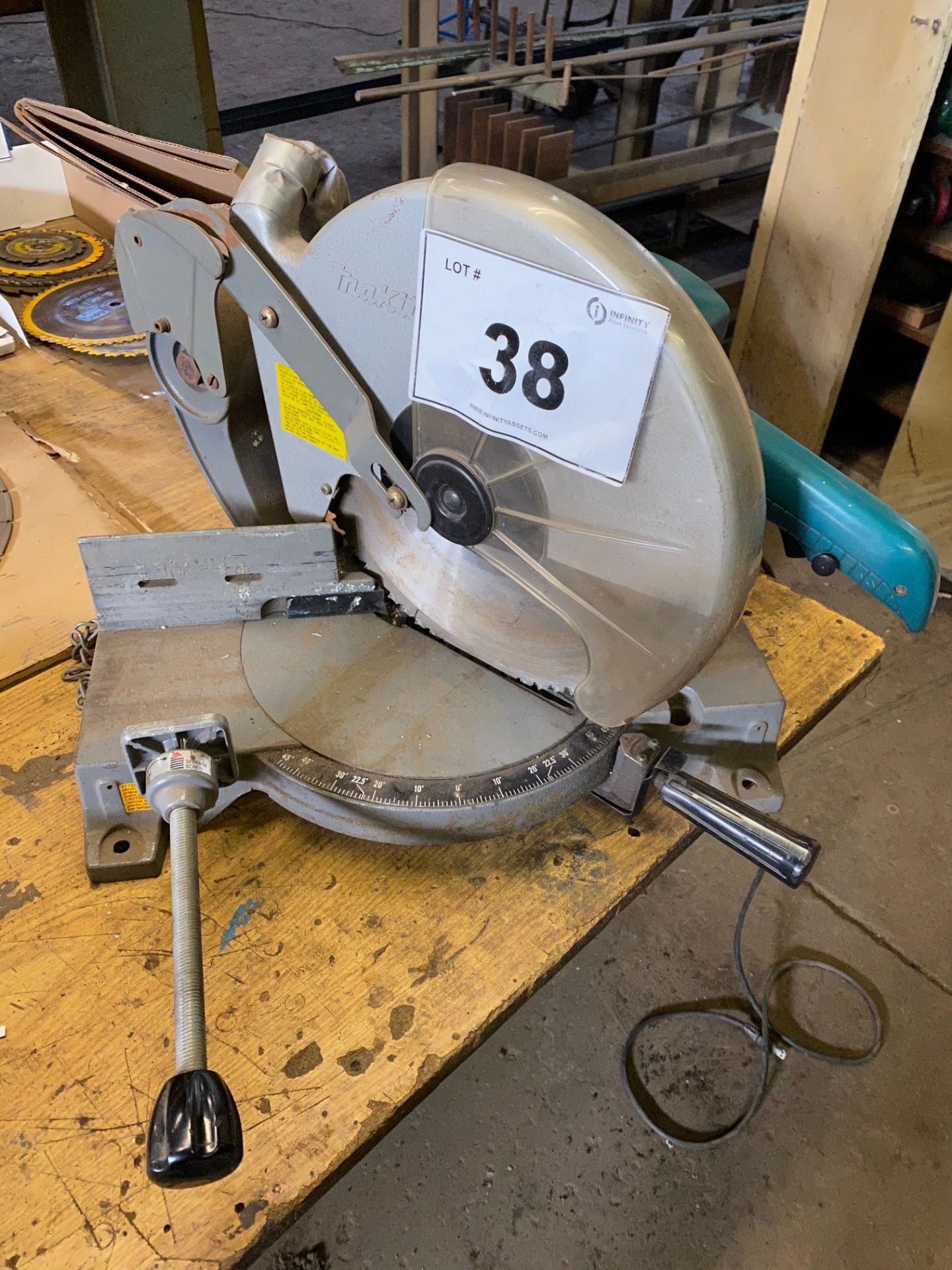 MAKITA 355MM MITER SAW