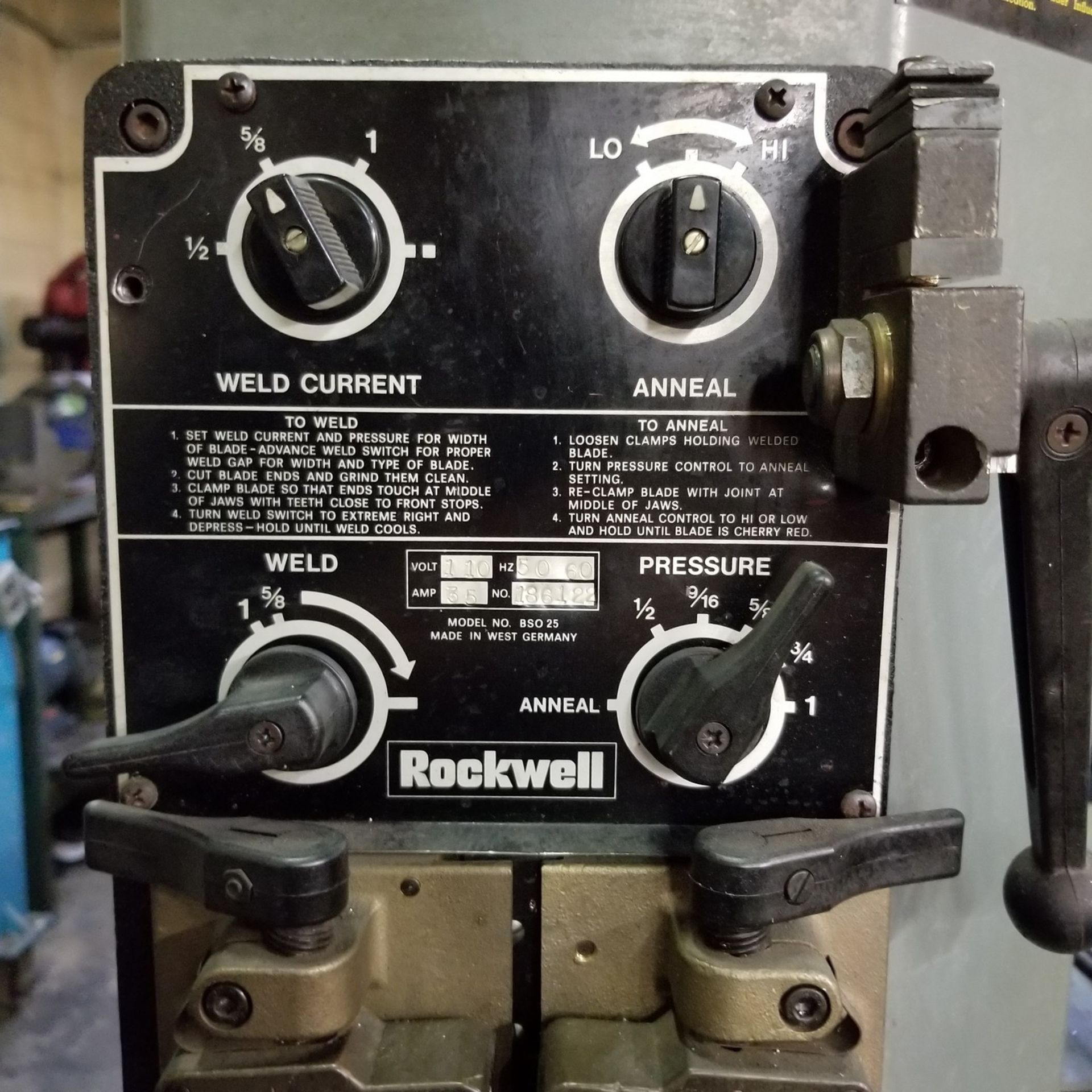 ROCKWELL MODEL 20 VERTICAL BANDSAW. S/N: 1814399 - Image 3 of 5