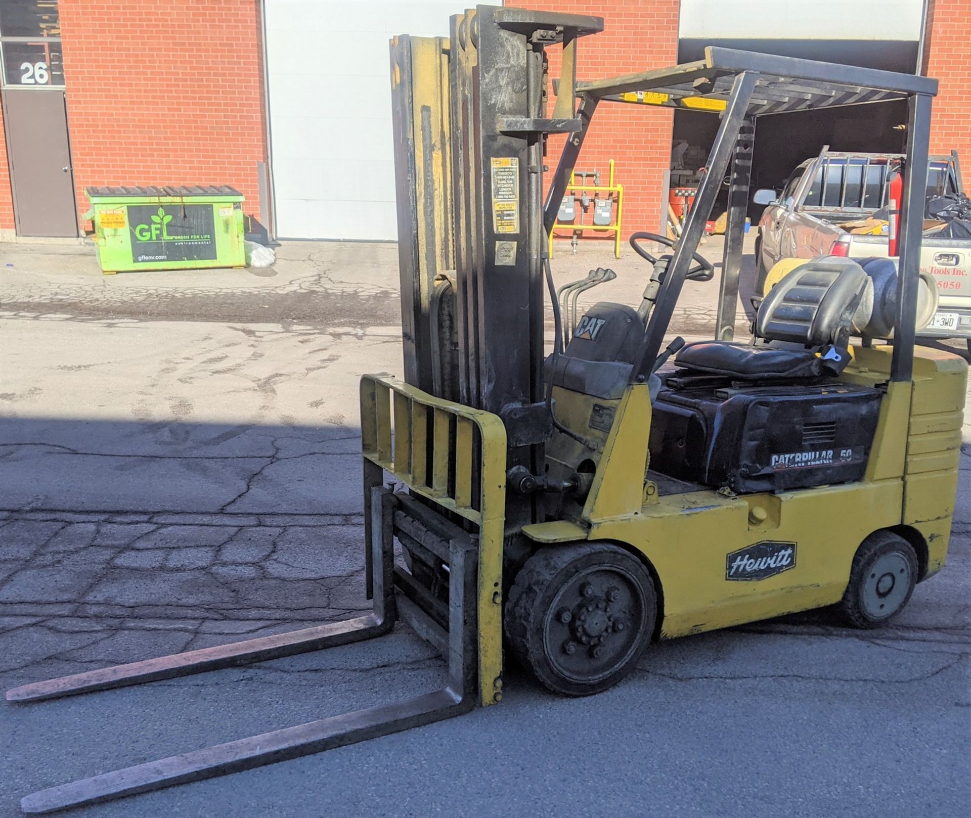 CATERPILLAR GC25 PROPANE FORKLIFT, 4,700LB CAP., 190” MAX LIFT, 3-STAGE MAST, SIDE SHIFT, S/N