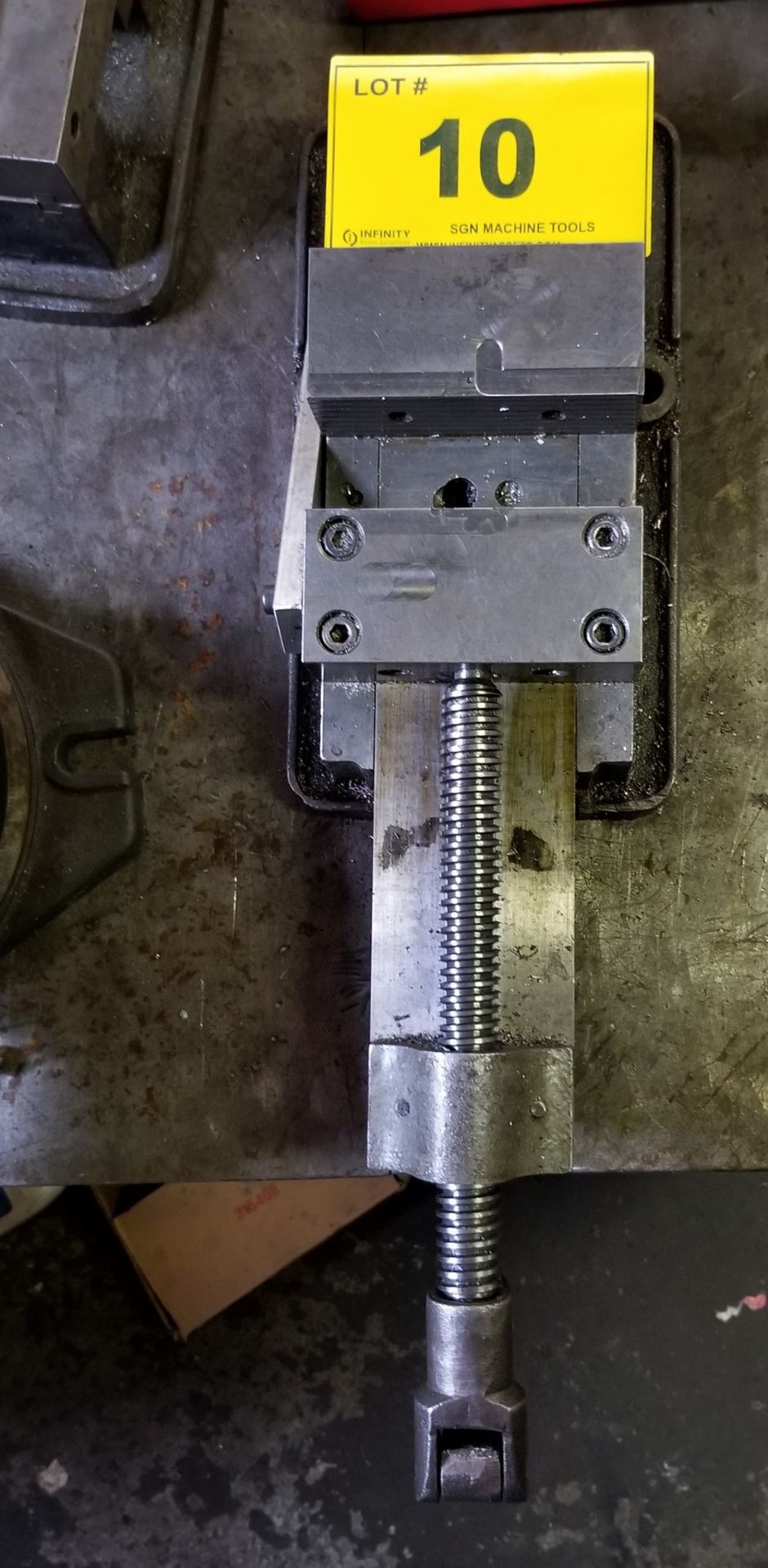 6" MACHINE VISE