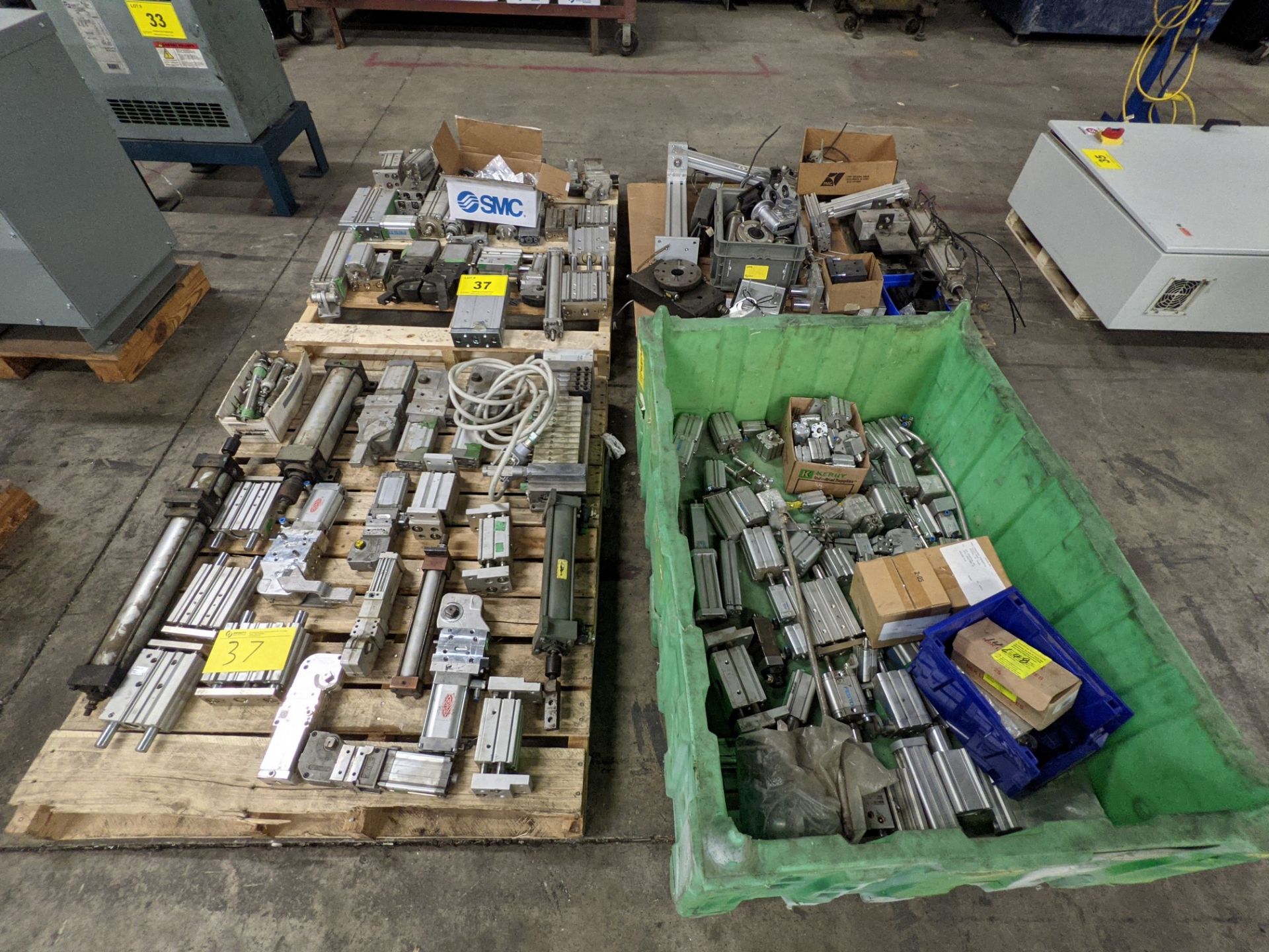 LOT PESTO/SMC ASST. CYLINDERS/PNEUMATIC ACCESSORIES