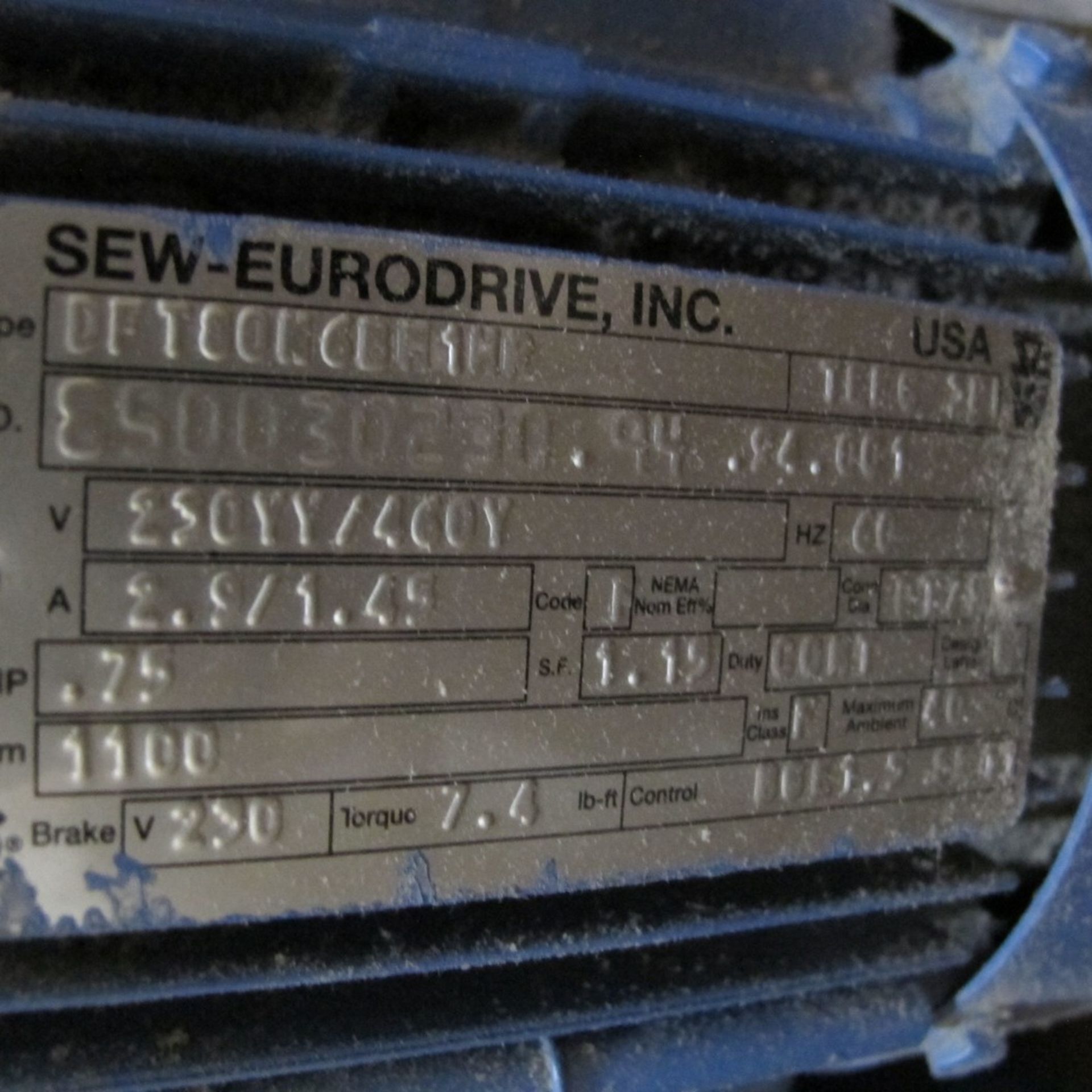 SEW EURODRIVE SERVO DRIVE DFT80K6BM1HR, .75HP, 230/460V, 1,100 RPM W/ GEARBOX REDUCER (NORTHWEST - Image 2 of 3