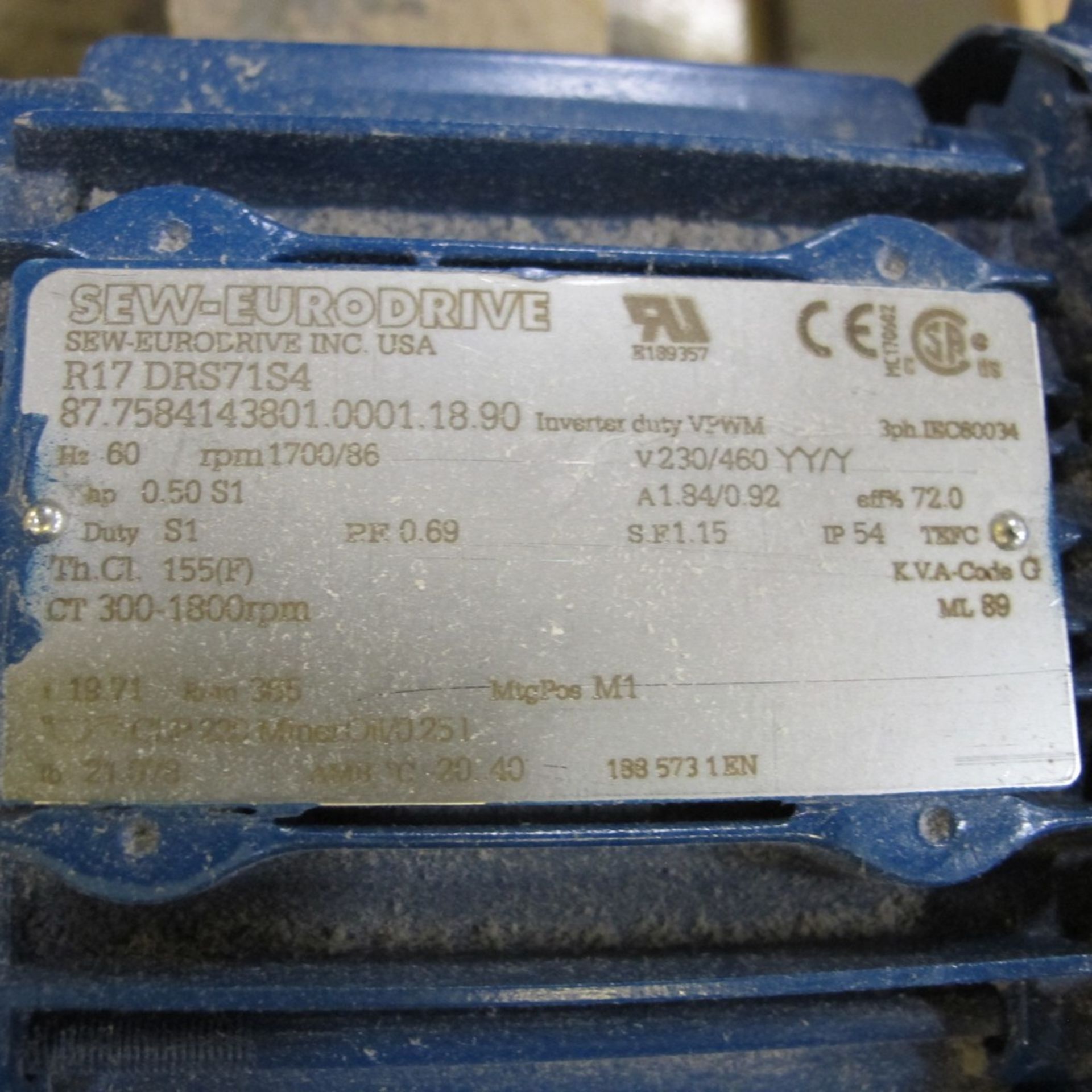 SEW EURODRIVE R17DRS71S4 SERVO DRIVE, 0.50 S1 HP, 230/460V, 1,700/86 RPM W/ GEARBOX/REDUCER 19.71 - Image 2 of 3