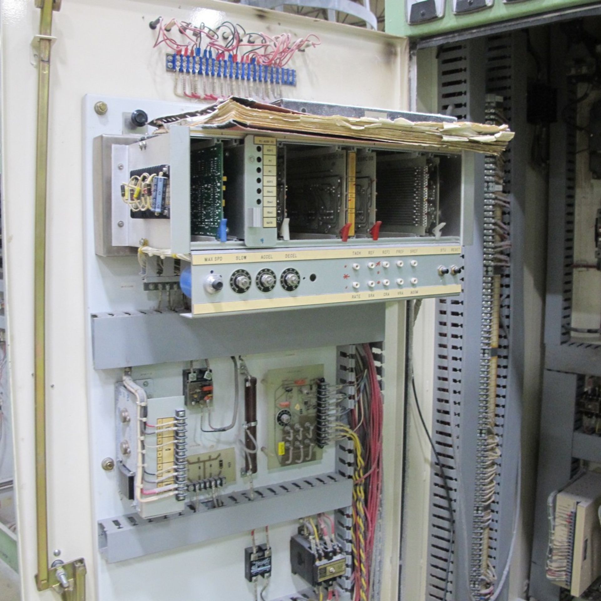 2-DOOR ELECTRICAL CABINET W/ REXROTH DRIVES/CARDS, ETC. (BATH B4) - Image 4 of 6