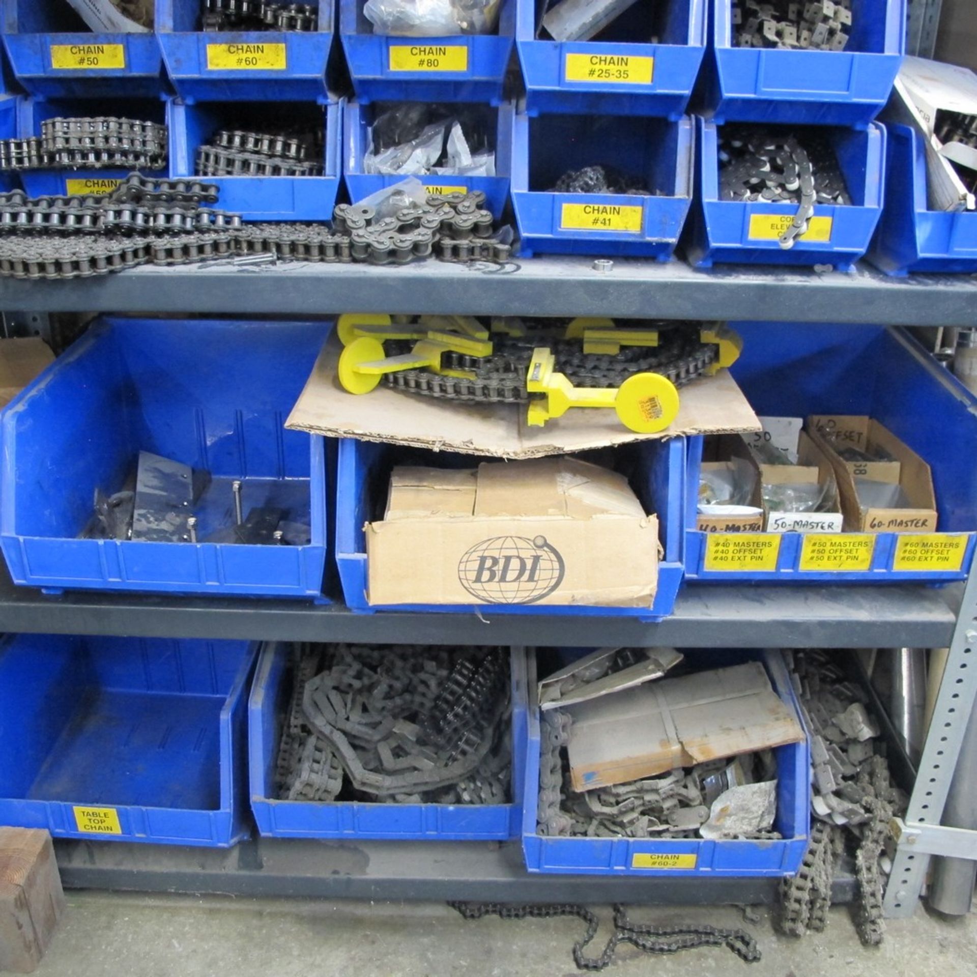 4-LEVEL METAL SHELVING UNIT W/ MAINTENANCE SUPPLIES (MACHINE SHOP) - Image 4 of 4