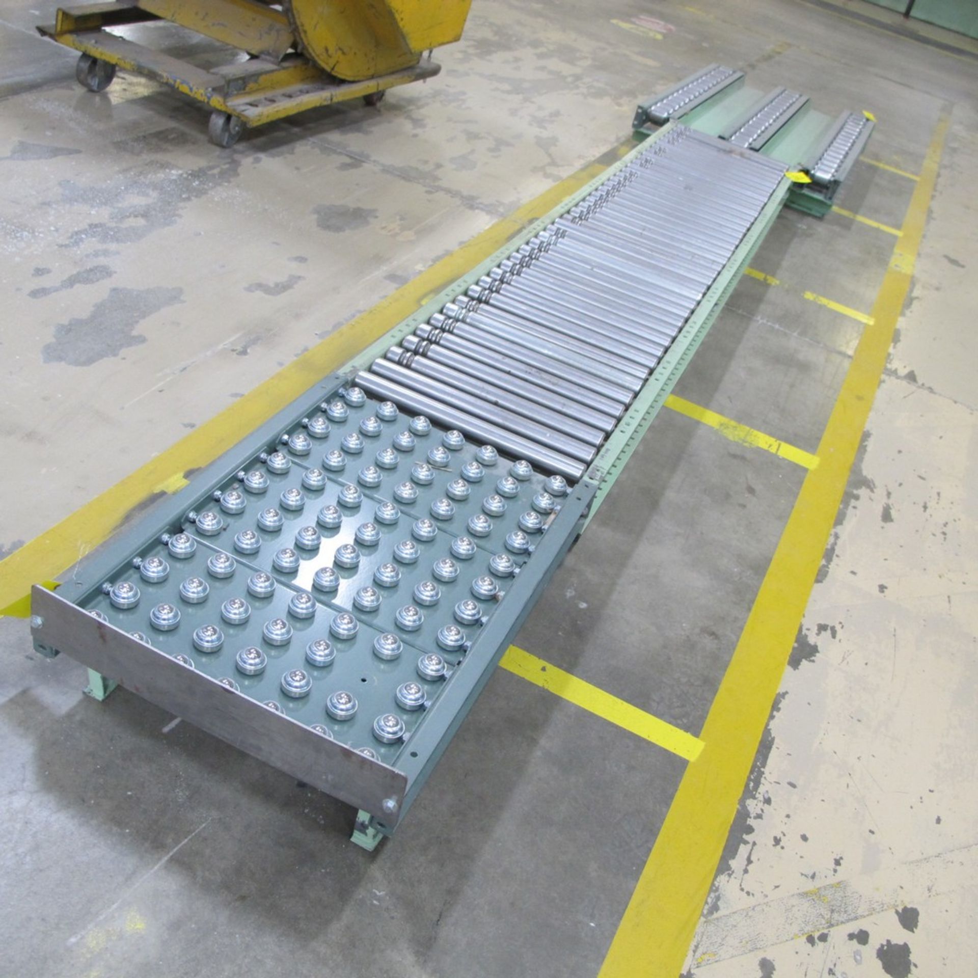 LOT OF (4) POWERED ROLLER/BALL CONVEYORS - APPROX. 10'L X 21"W W/ CONTROLS, HYTROL 5'L X 37"W, - Image 4 of 4