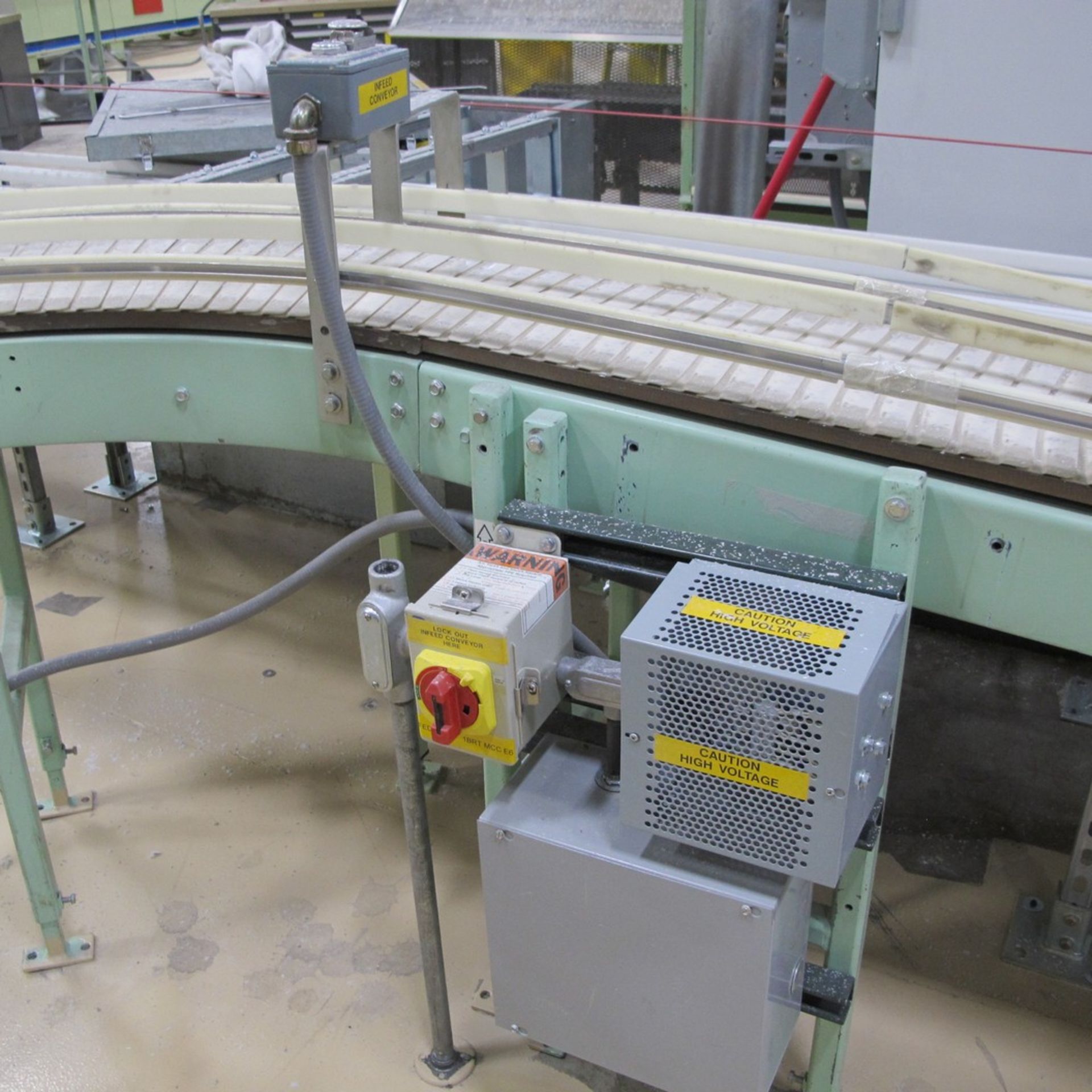 2-LANE BELT CONVEYOR W/ MOTOR, TRANSFORMER AND CONTROLS (BATH B1) - Image 2 of 3