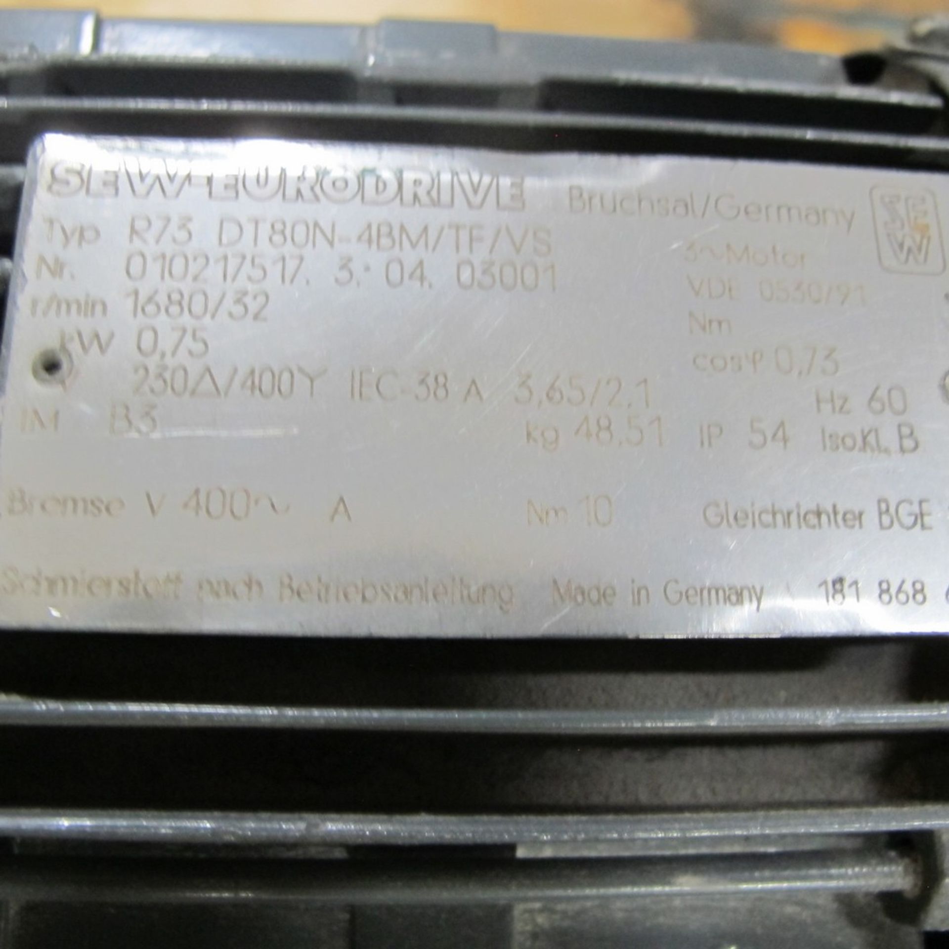 SEW EURODRIVE SERVO MOTOR R75DT80N-4BM/TF/VS, 0.75KW, 1,680/32 RPM W/ GEARBOX/REDUCER (NORTHWEST - Image 2 of 3