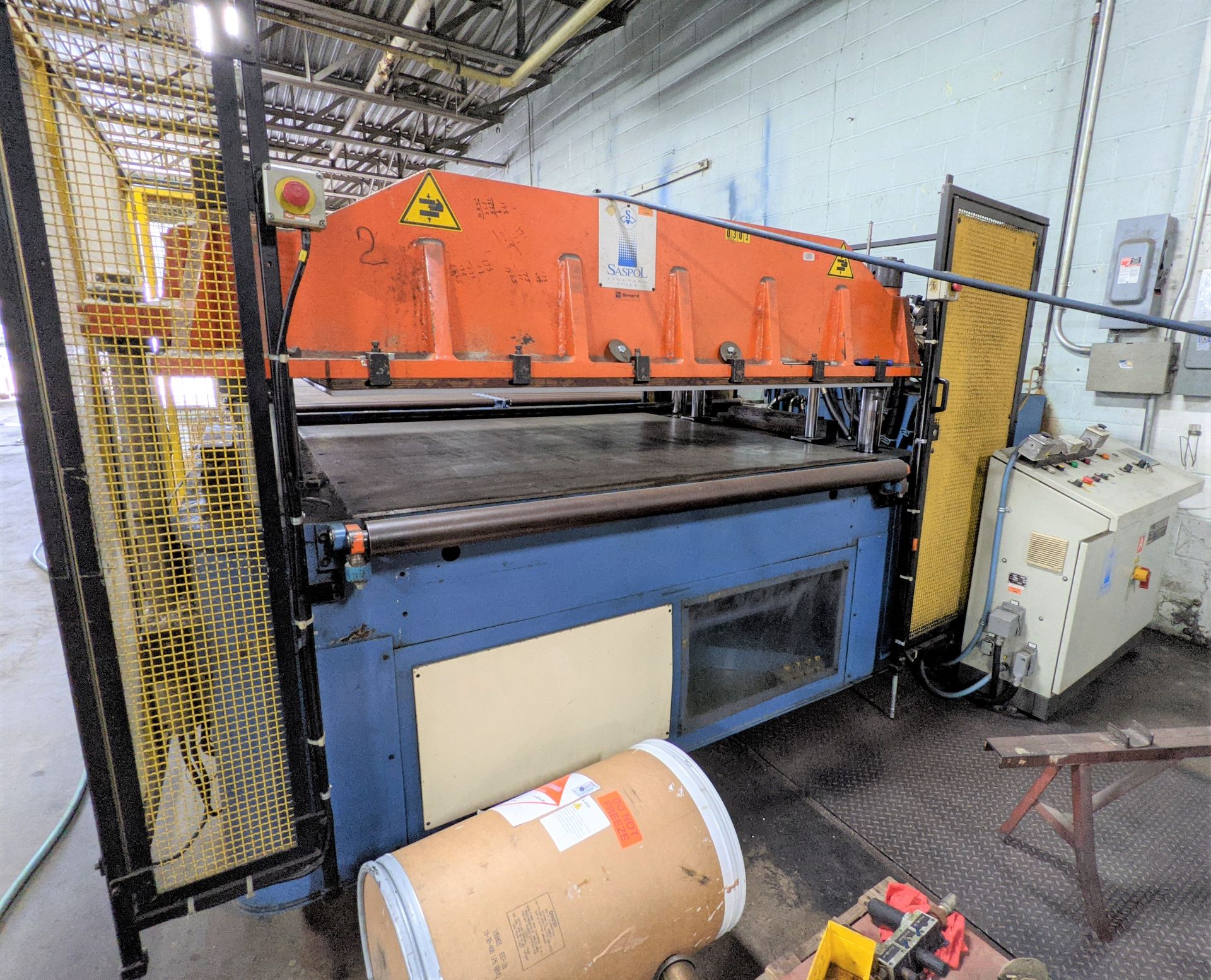 SASPOL HYDRAULIC DIE CUTTING PRESS, APPROX. 100-TON CAP., 6' X 5' BED W/ CONTROL PANEL - Image 2 of 9