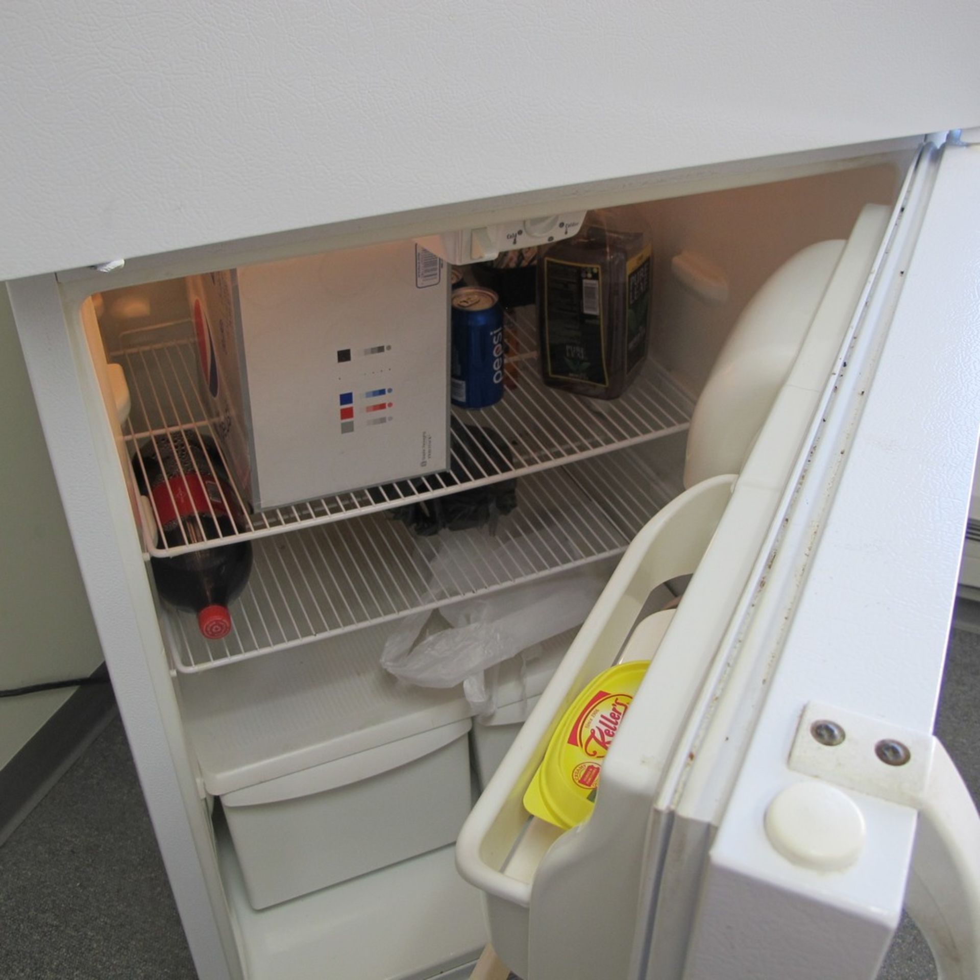 FRIGIDAIRE FRIDGE, SANYO MICROWAVE, KEURIG COFFEE MAKER (NO CONTENTS) (UPPER EAST OFFICES) - Image 2 of 4