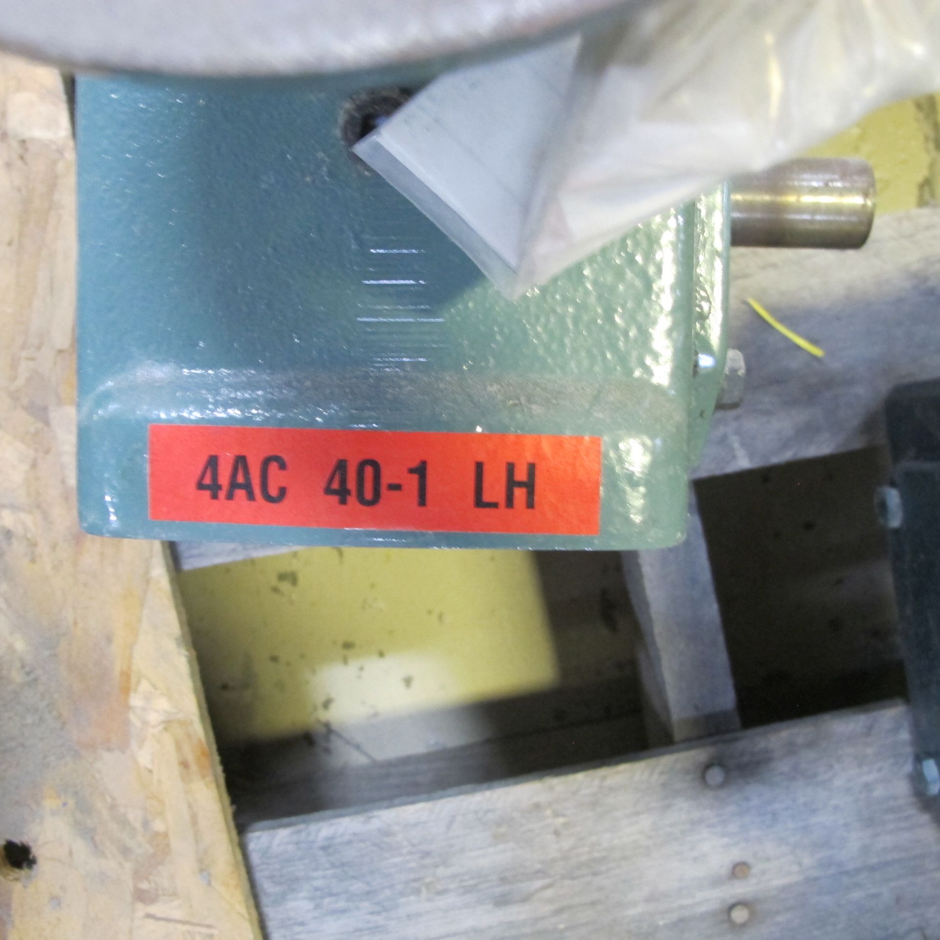 LOT OF (4) GEARBOXES IN ROW, GROVE HEAR BM011-2, RATIO 2:1, WEPCO 4ACLH, RATIO 40:1, (2) GROVE - Image 5 of 10