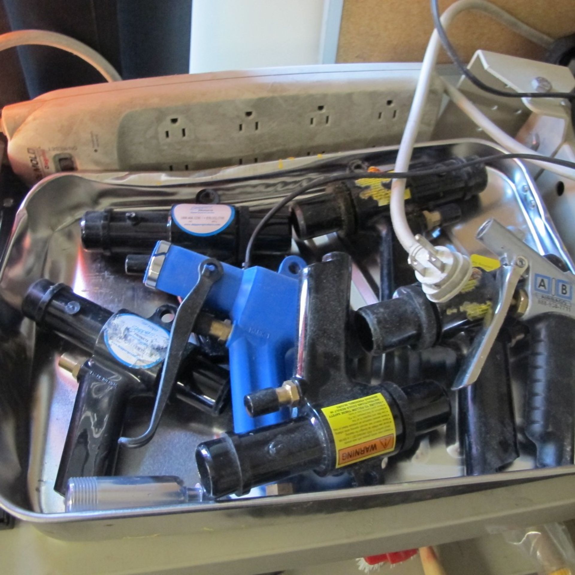 LOT OF BUBBLE PACK GUNS, VACUUM, HOT STICKS, PAINT, PELCO CAMERA, AUTO AC POWER ADAPTOR, 4-LEVEL - Image 5 of 8