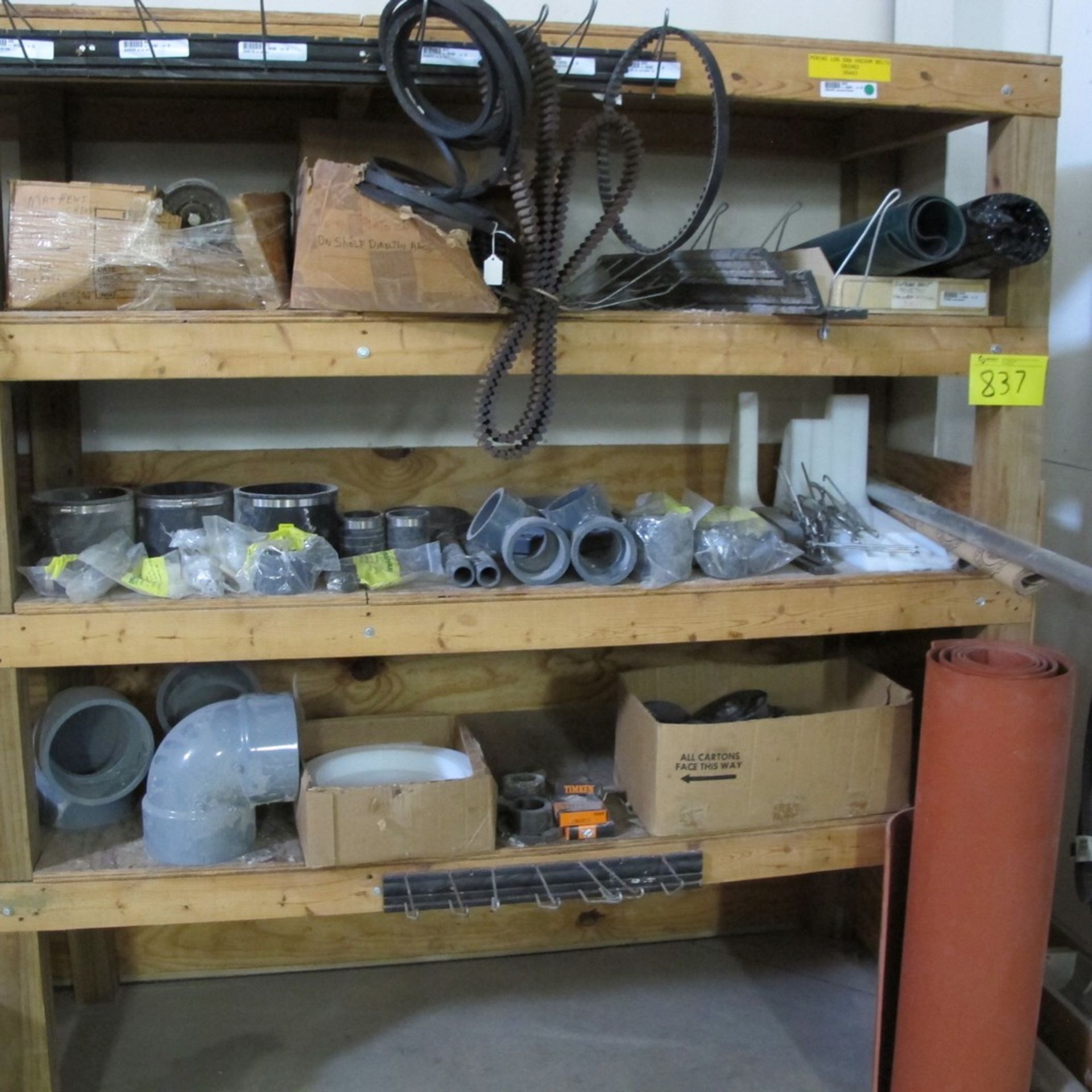 LOT OF (4) SECTION WOODEN RACK, 5-LEVELS TALL W/ ASST. METAL ROLLERS, HOSES, BELTS, CABLES, MOTOR, - Image 5 of 5