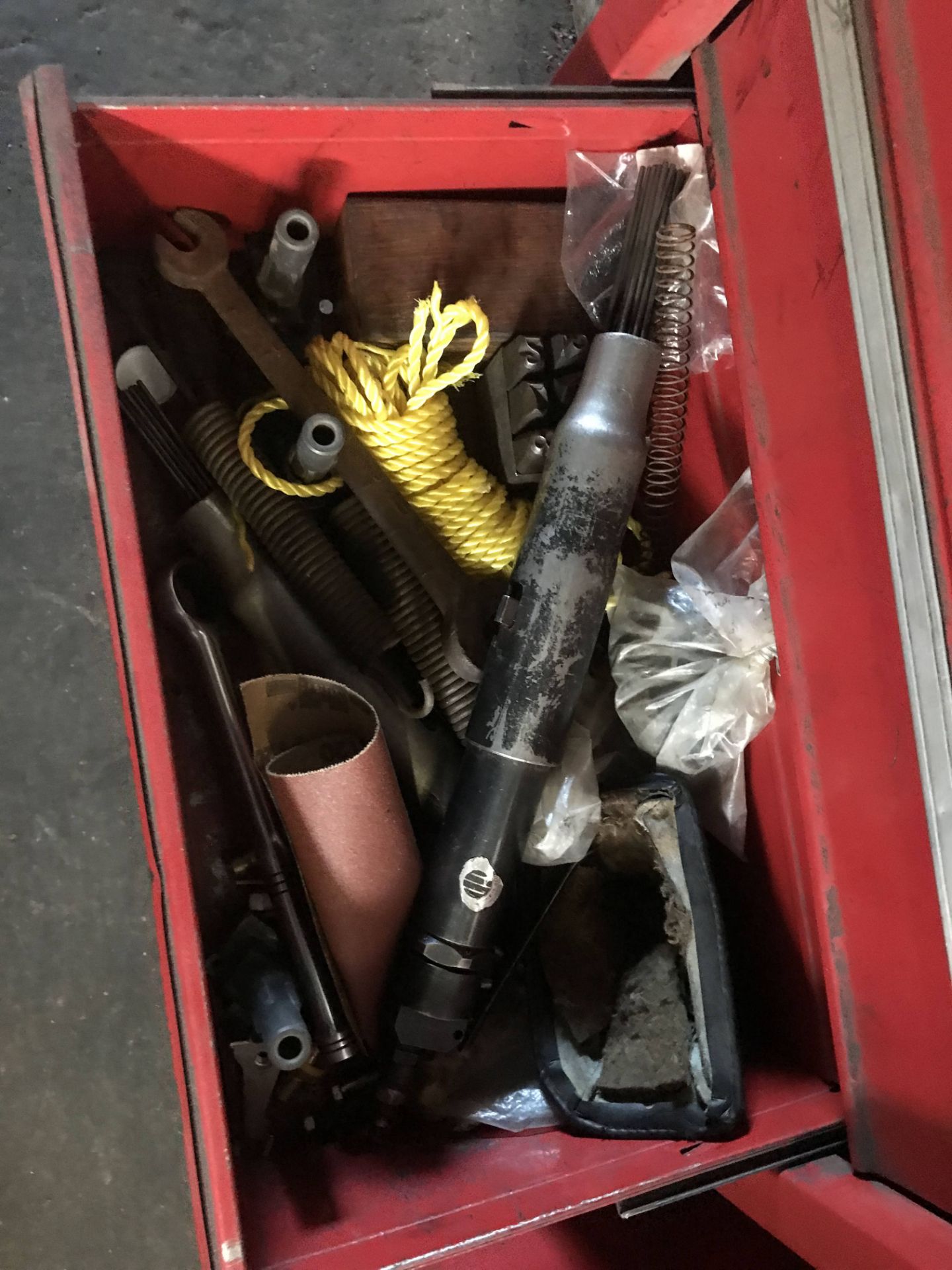 TOOLBOX W/ TOOLS - Image 4 of 4