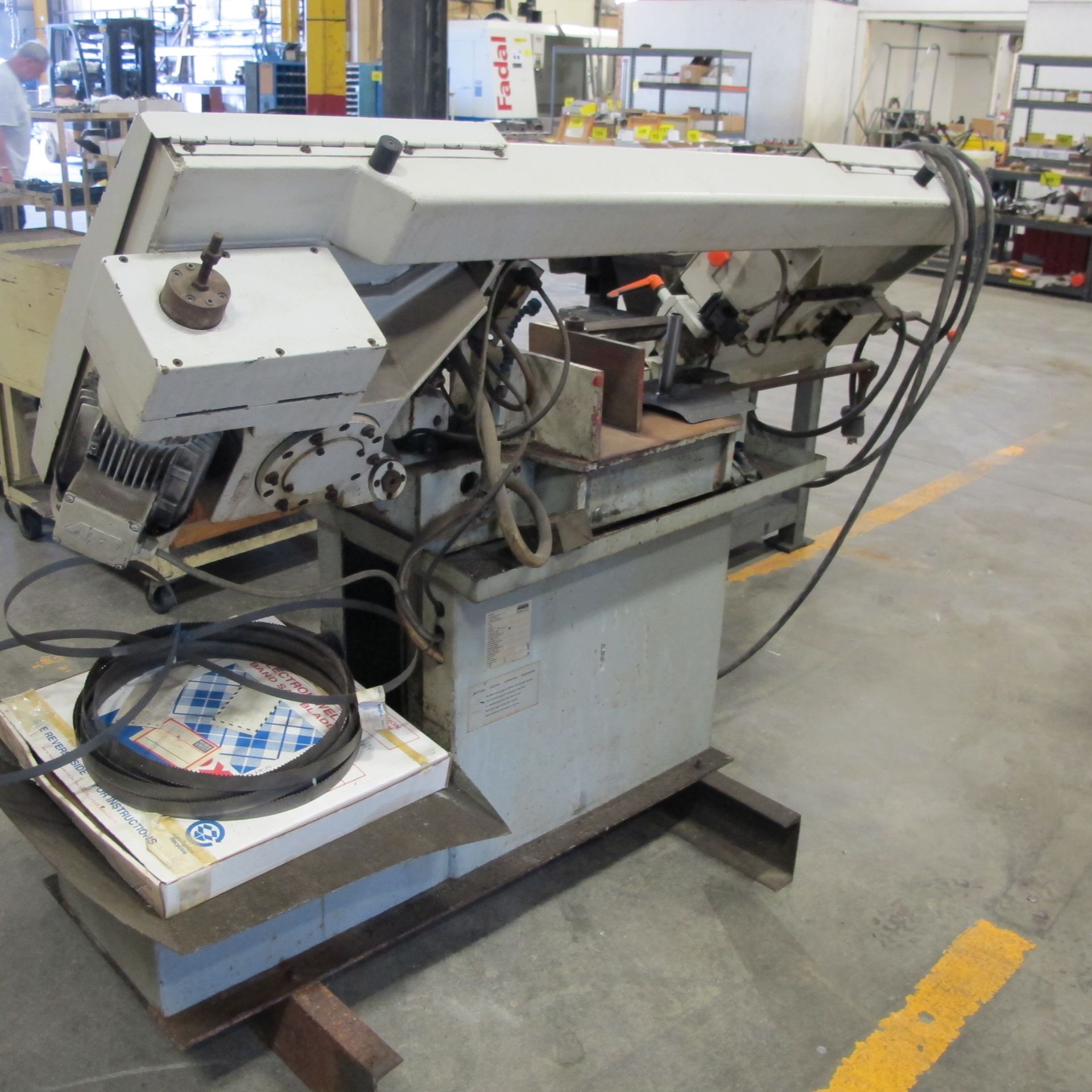 KASTO SBL 280U HORIZONTAL BANDSAW W/ CLAMPING AND EXTRA BLADES - Image 2 of 4