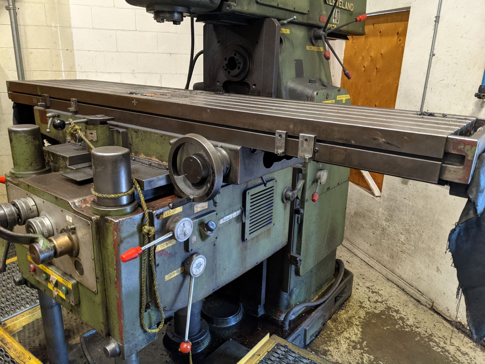 CLEVELAND 5HM UNIVERSAL MILLING MACHINE, 18” X 84” TABLE, 50 TAPER, S/N 5055 - Image 3 of 6