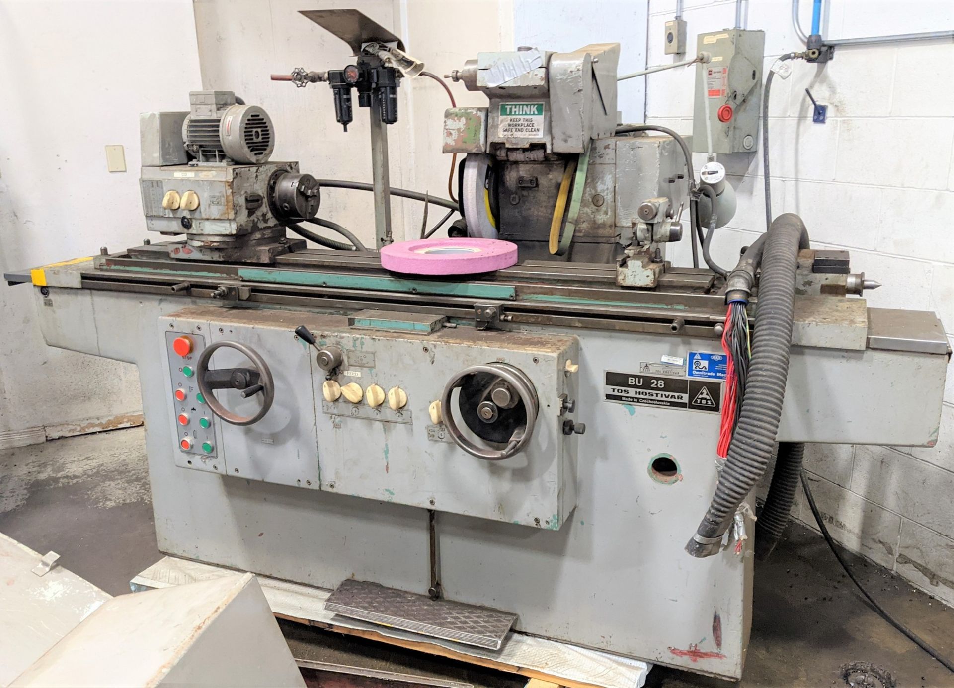 TOS BU28-1000 CYLINDRICAL GRINDER W/ I.D. & O.D. ATTACHMENTS, 5” 3-JAW CHUCK, 48” BED, S/N 68742