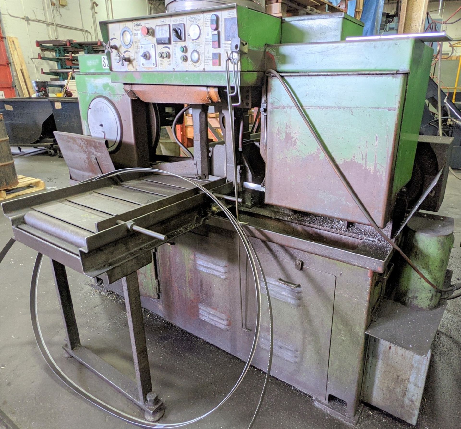 DOALL MODEL HC35-A HORIZONTAL BANDSAW, S/N VS570166 (RIGGING FEE $300) - Image 3 of 10