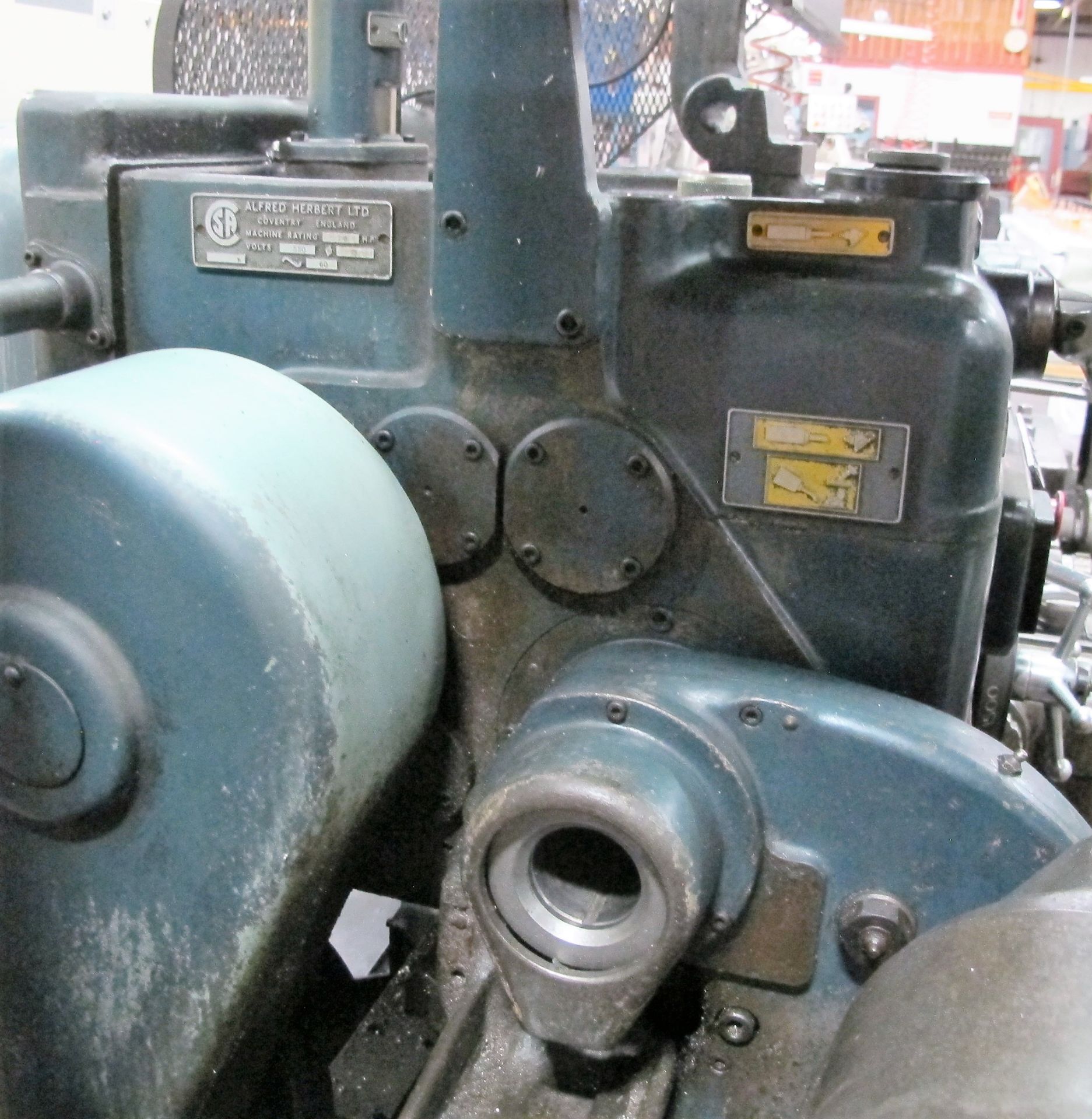 ALBERT HERBERT LATHE, 17" BETWEEN CENTERS, 6 SIDED TURRET W/TOOLING, 7-1/2" l BAR FEEDER, 3" BORE, - Image 4 of 12