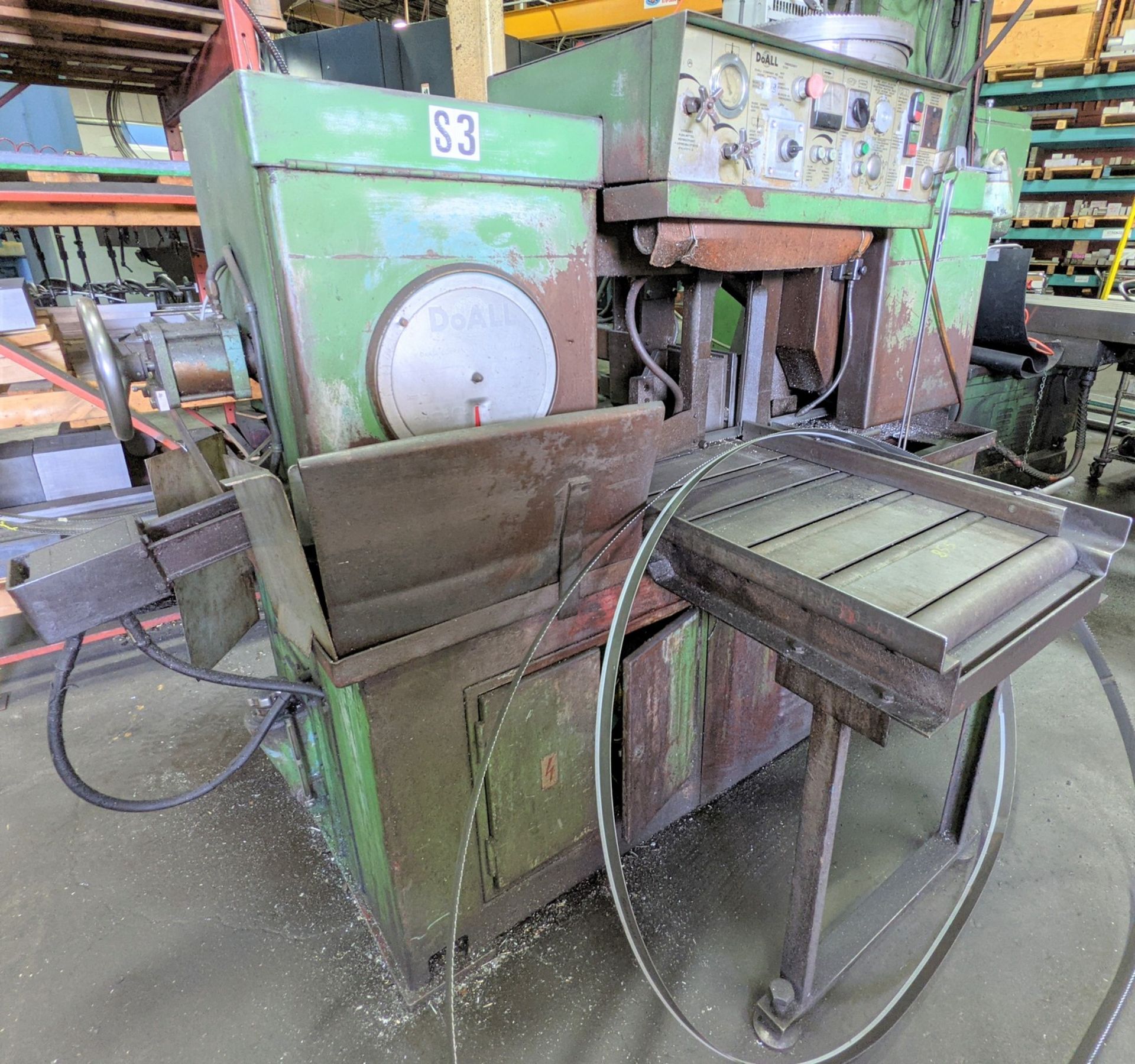 DOALL MODEL HC35-A HORIZONTAL BANDSAW, S/N VS570166 (RIGGING FEE $300)