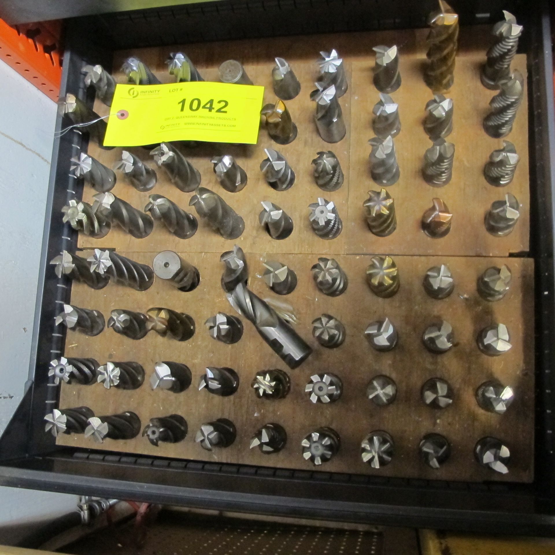 CONTENTS OF 1-DRAWER OF TOOL CABINET INCLUDING END MILLS W/ HOLDERS (SUBJECT TO BULK BID LOT 1033)