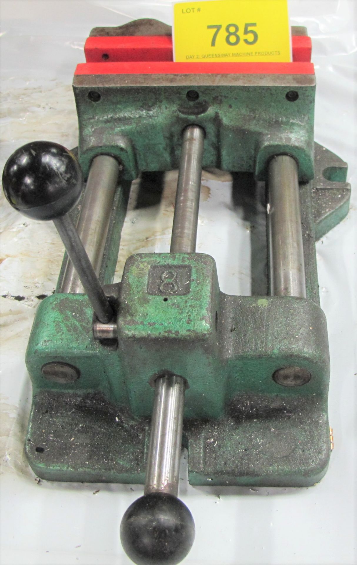 8" MACHINE VISE