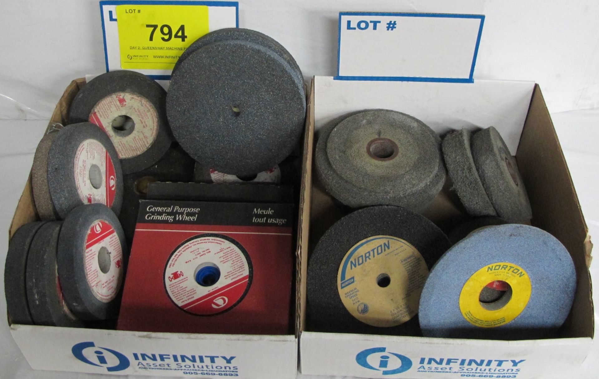 LOT OF GRINDING STONES