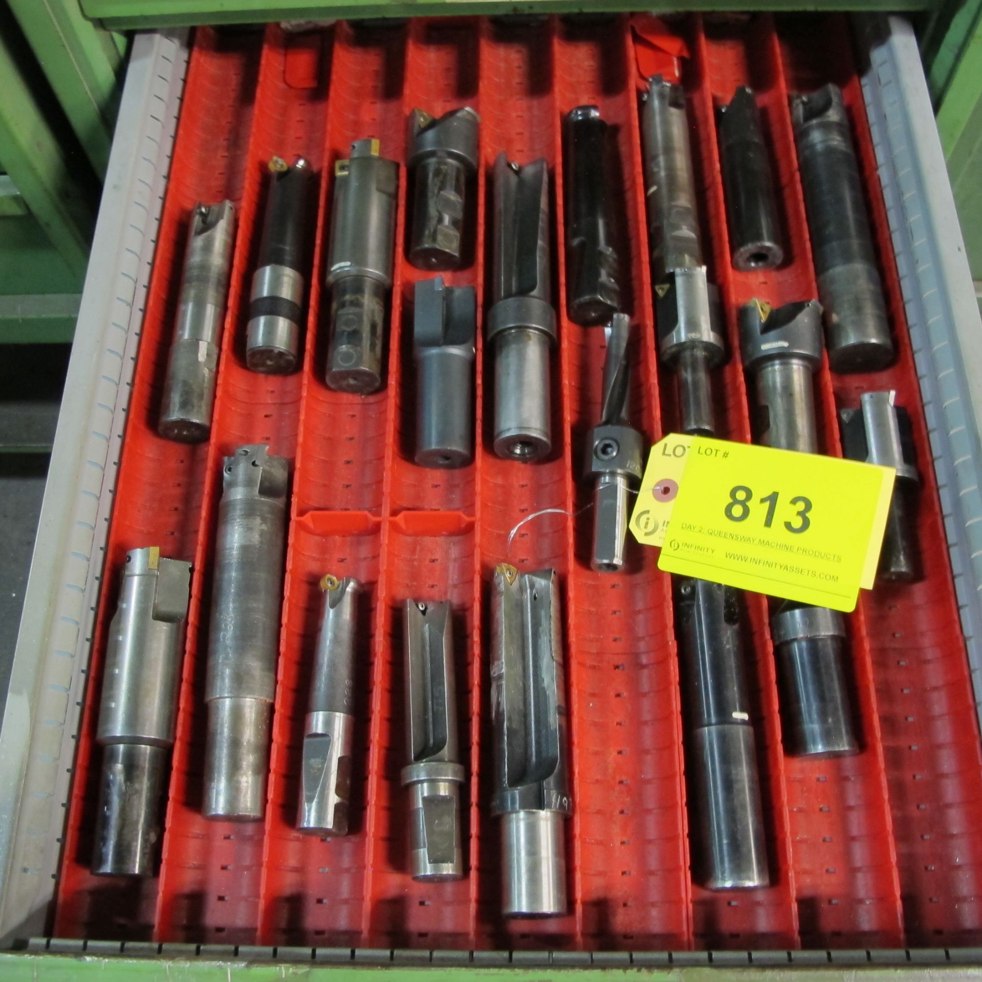 CONTENTS OF 1-DRAWER OF CABINET INCLUDING CARBIDE INSERT CUTTING BARS (SUBJECT TO BULK BID LOT 811)