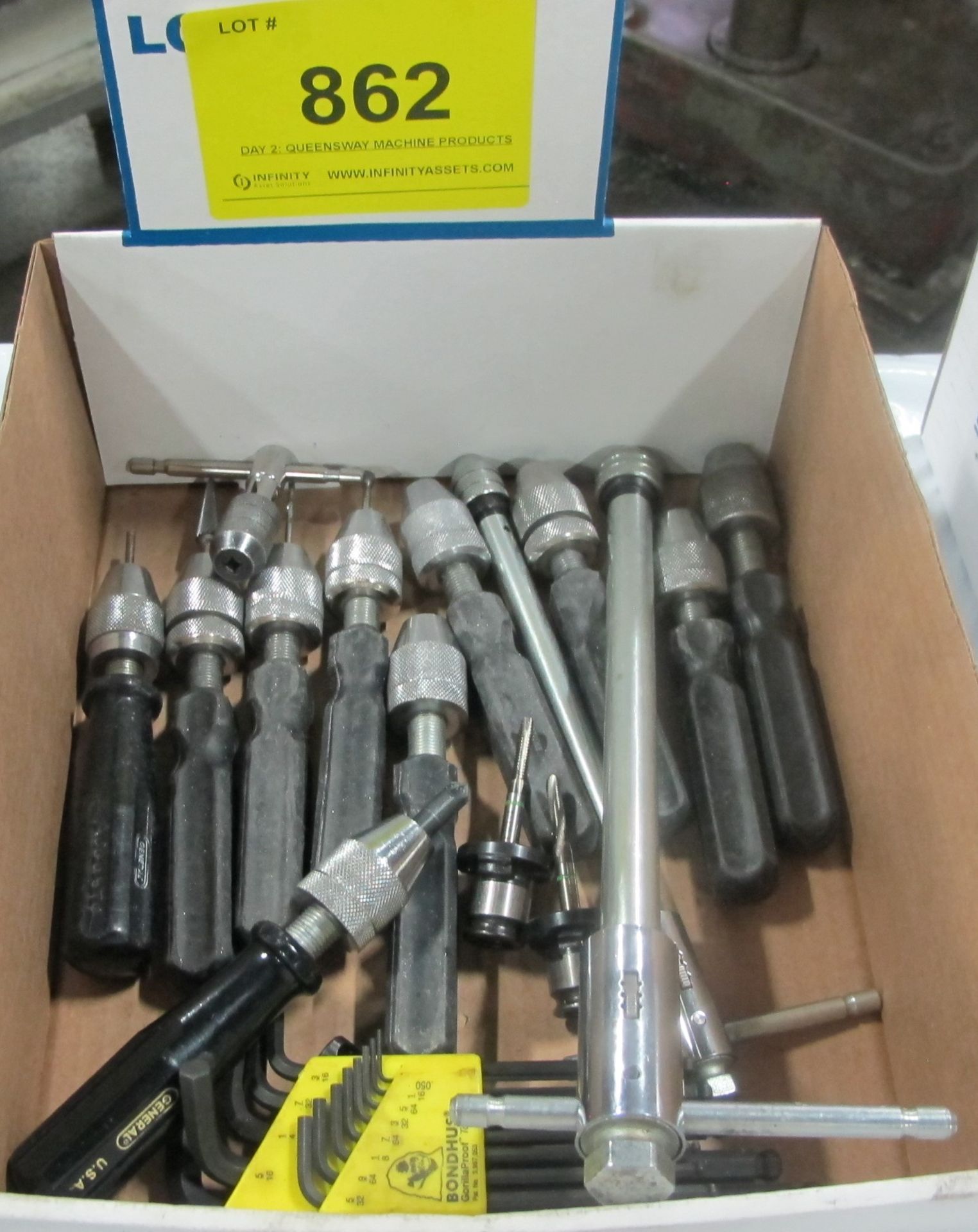 BOX OF CHANGEABLE TOOL DRIVERS