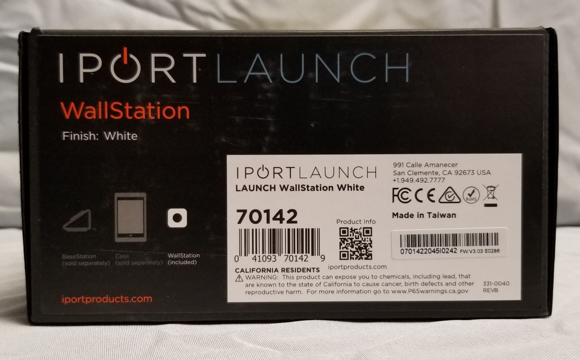 I PORT LAUNCH 70142 WALLSTATION WHITE- (BNIB) MSRP $260 - Image 2 of 2